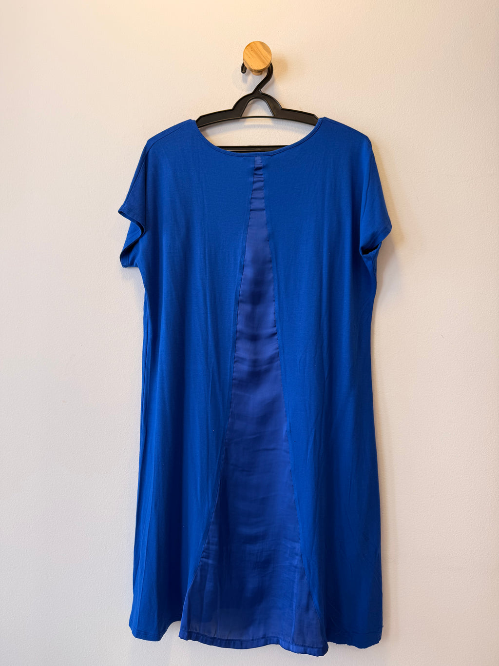 Vestido Curto Azul com Anágua