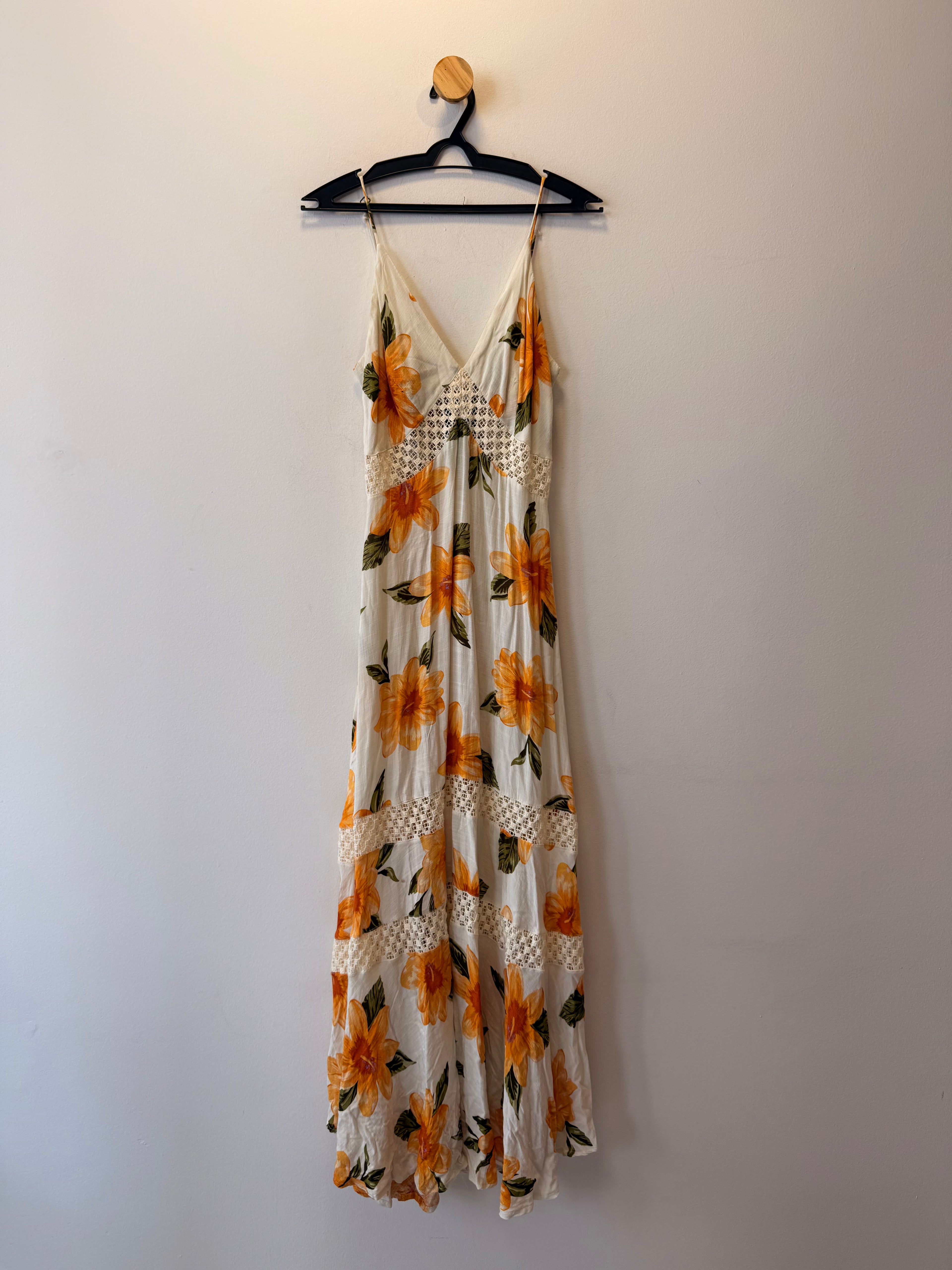 Vestido Longo Branco com Estampa Floral