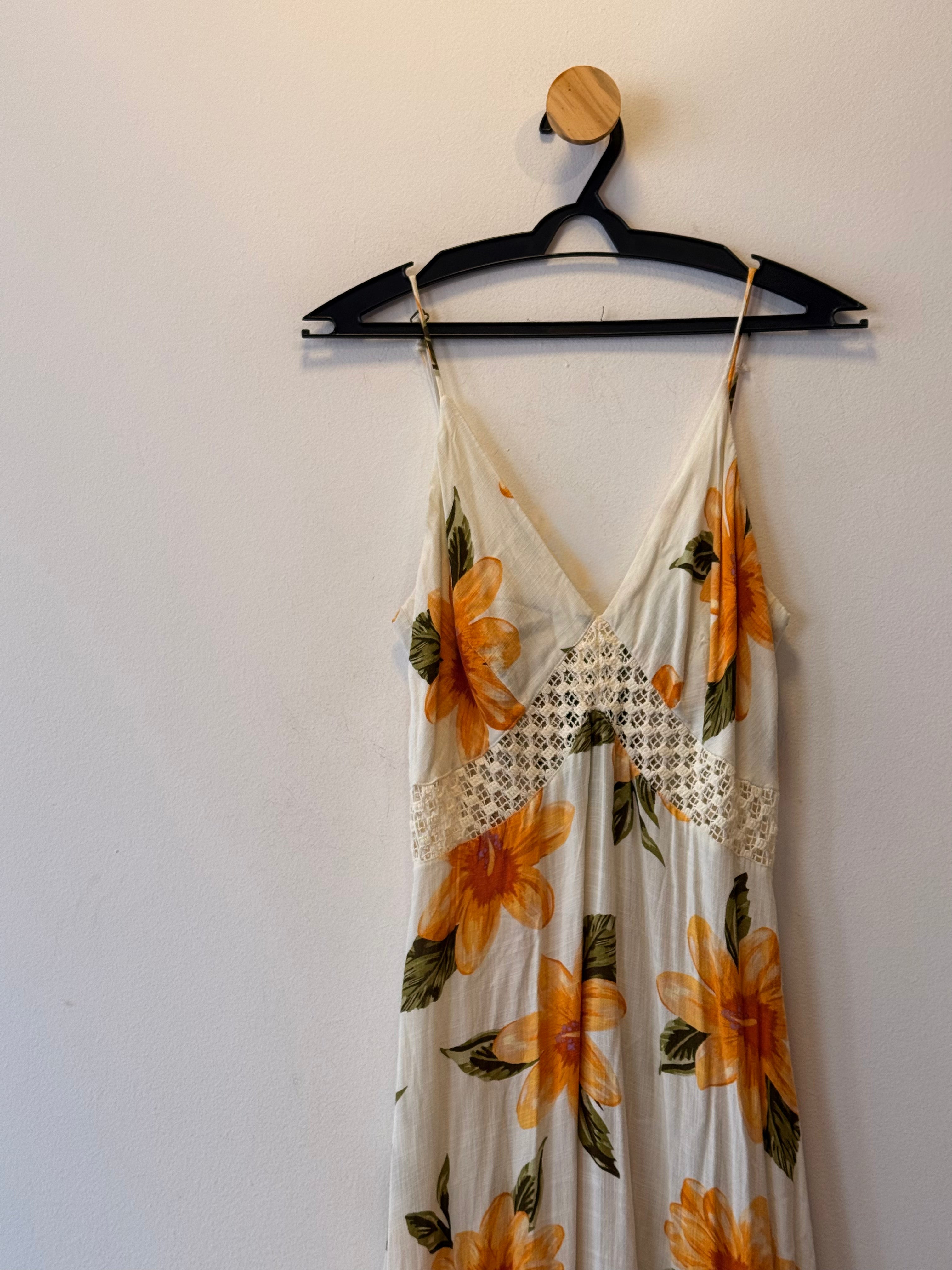 Vestido Longo Branco com Estampa Floral