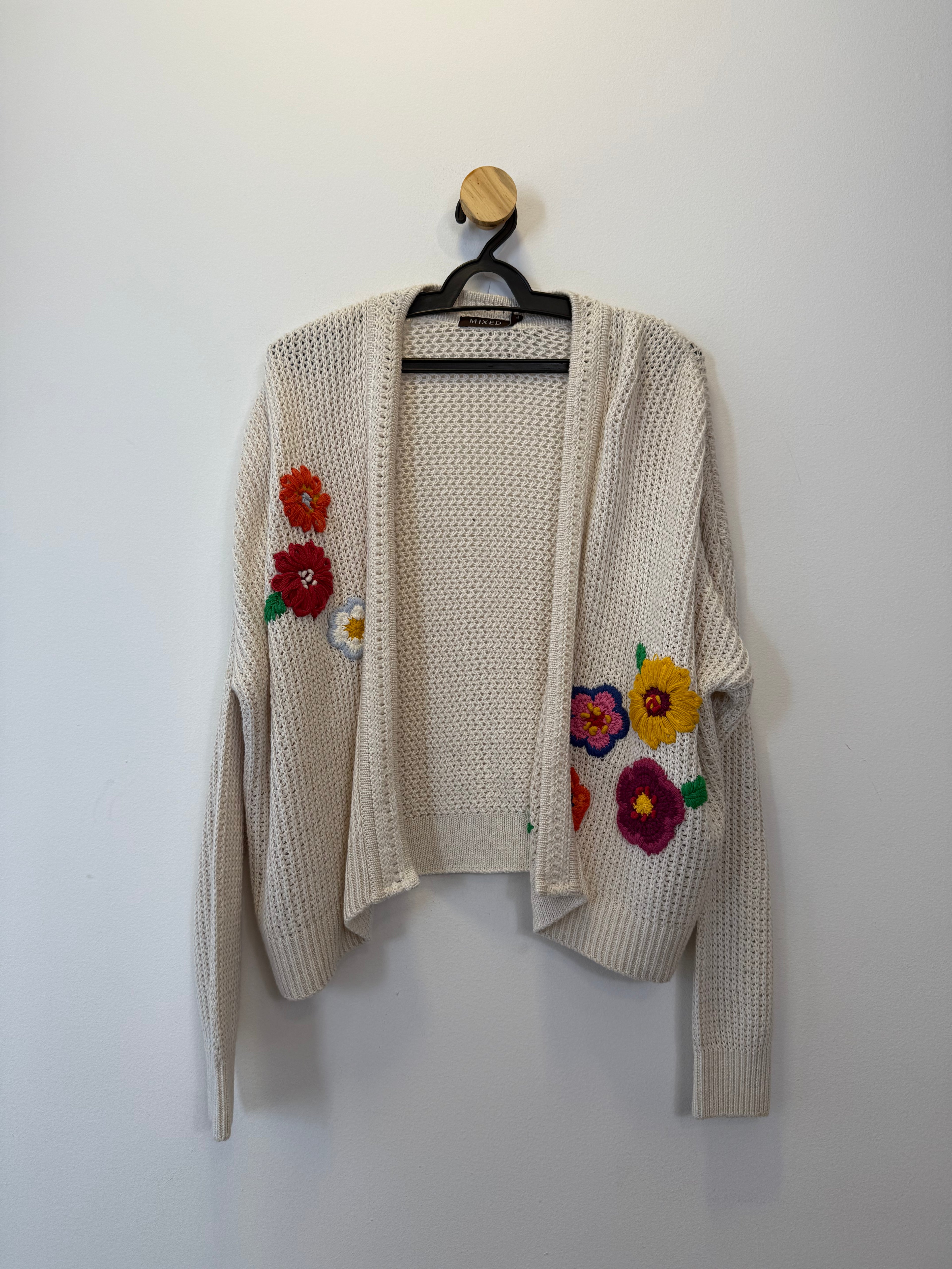 Cardigan em Tricot Floral
