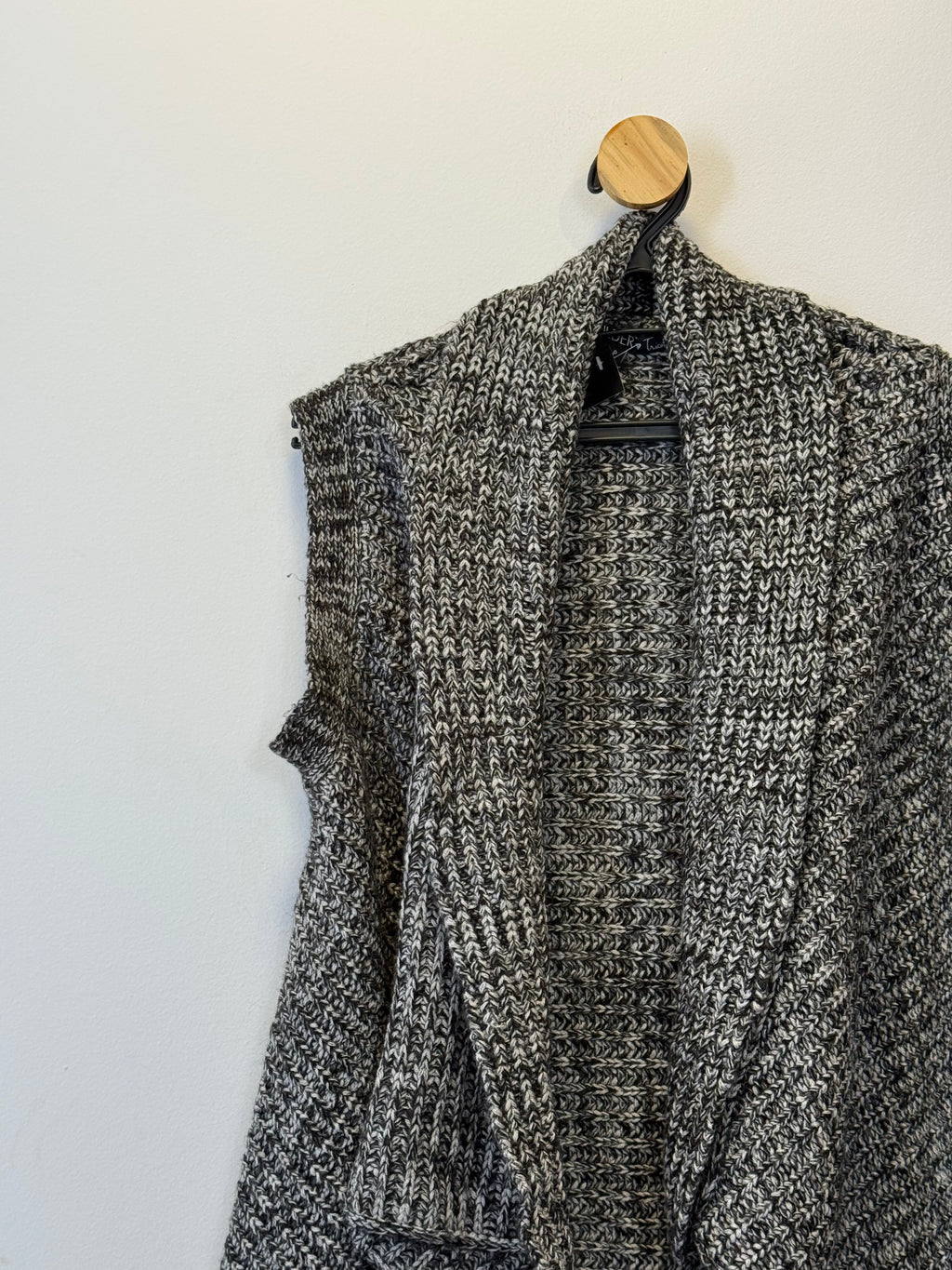 Colete em Tricot Preto e Branco