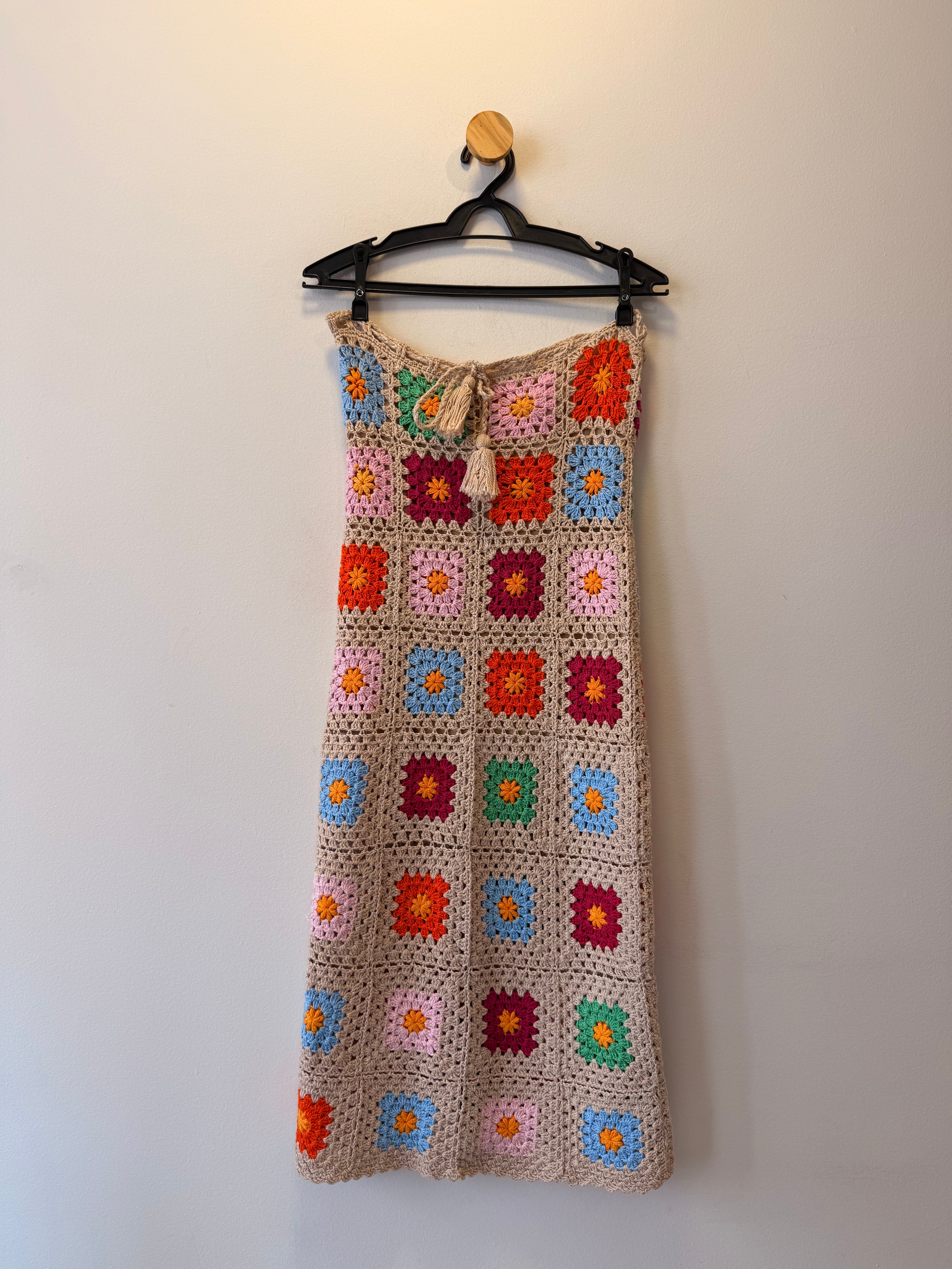 Saia Midi Reta de Crochet