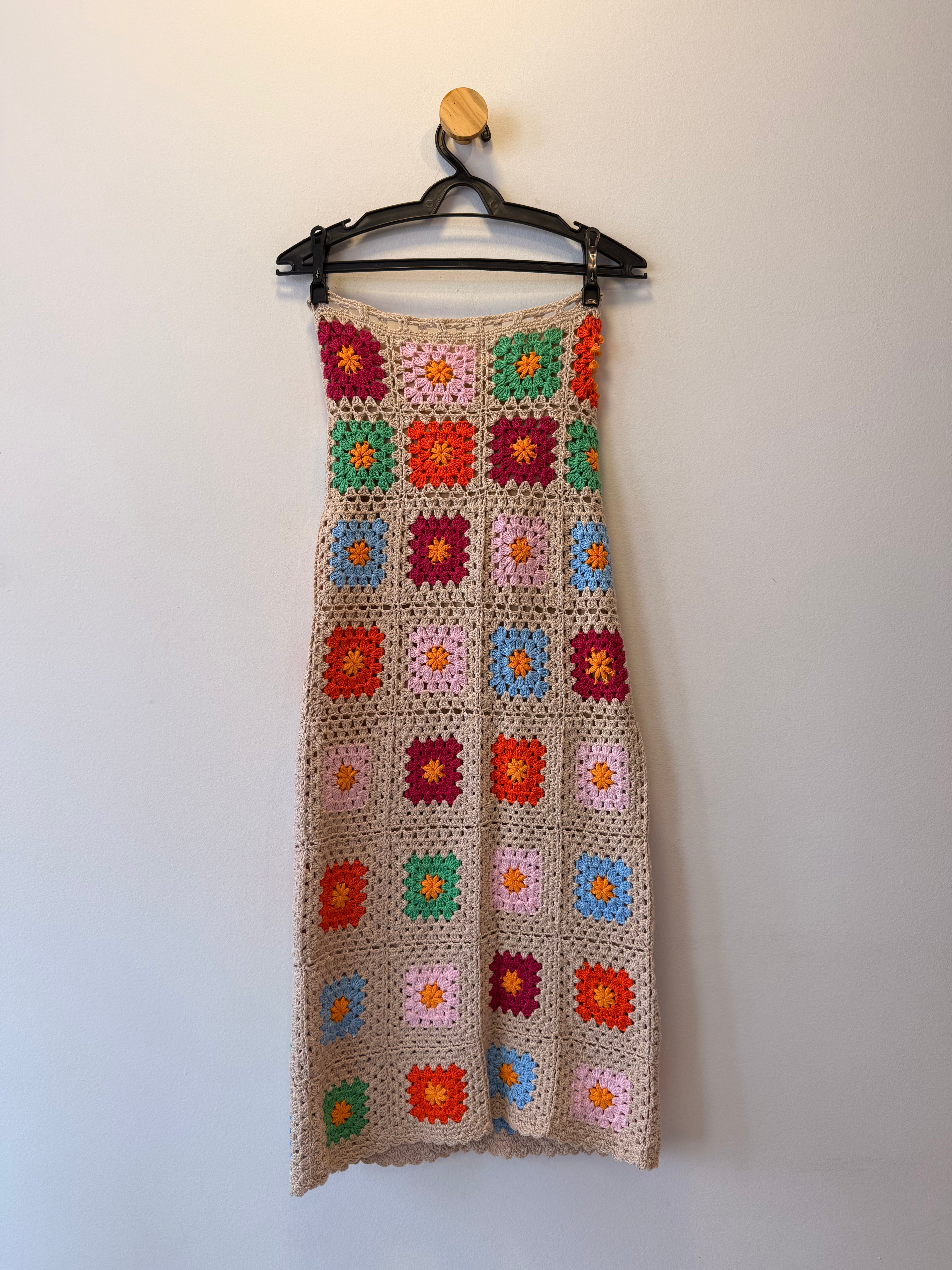 Saia Midi Reta de Crochet