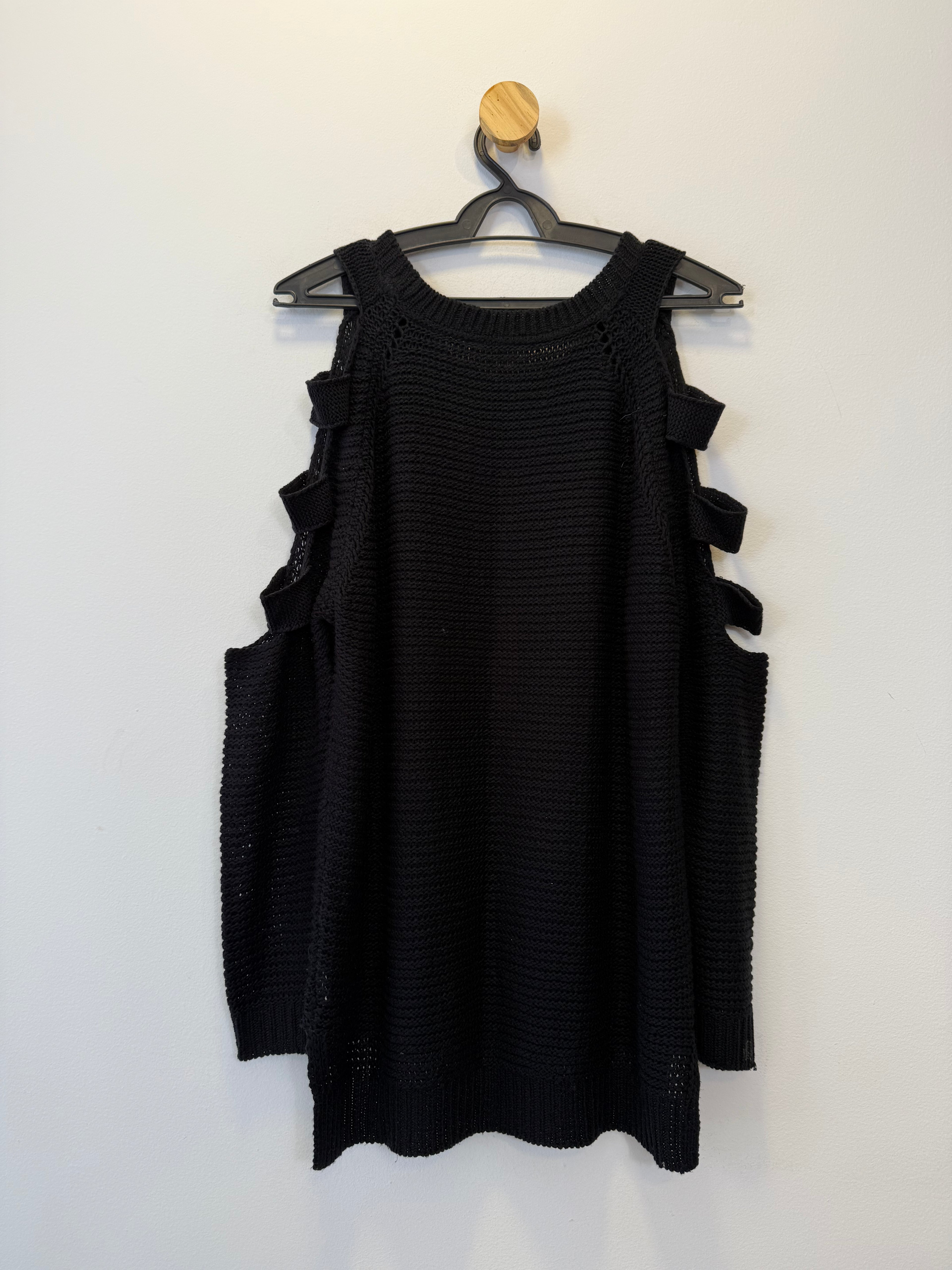 Suéter Tricot Preto Recortes