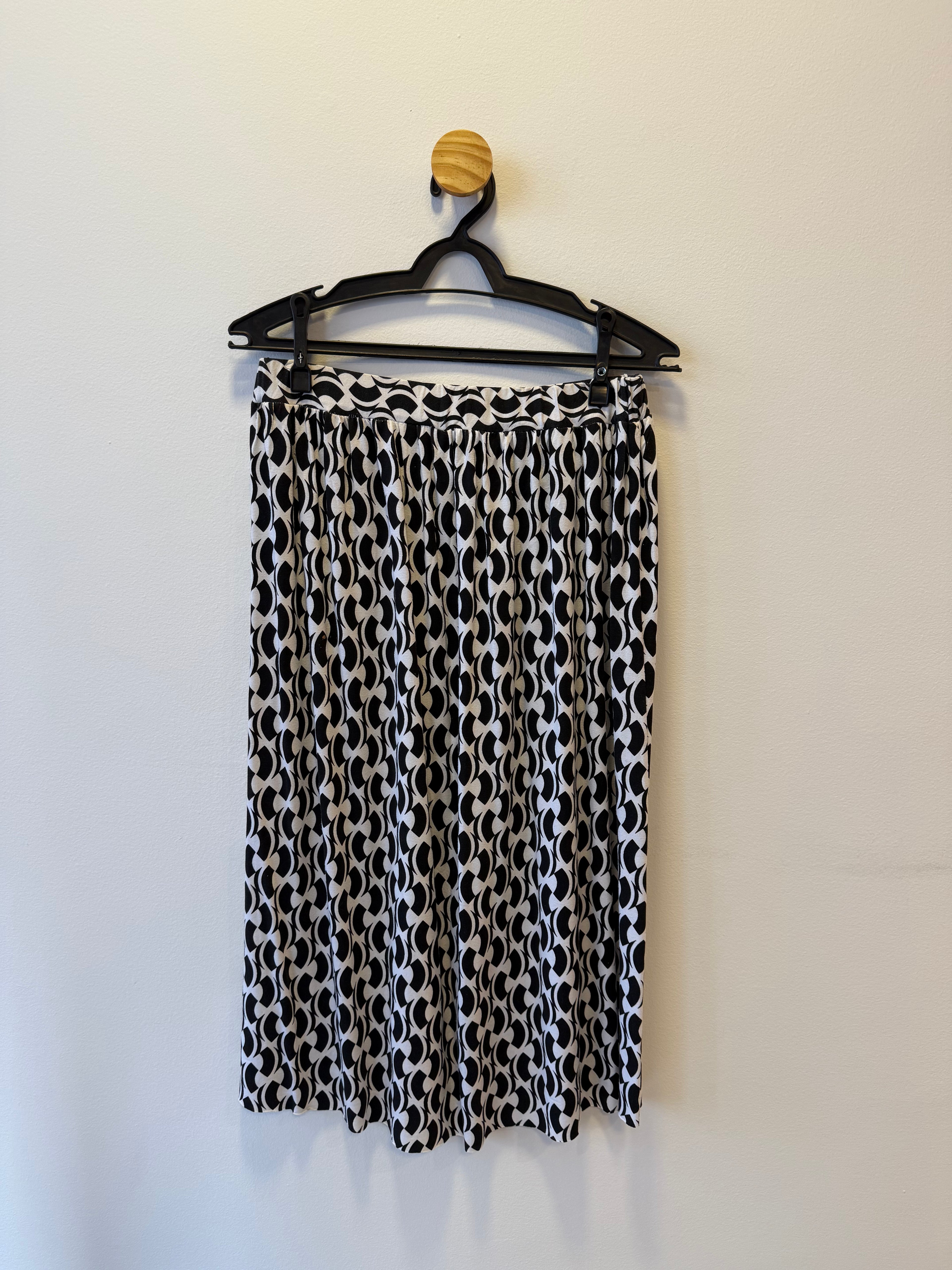 Saia Midi Fluida Estampa P&B