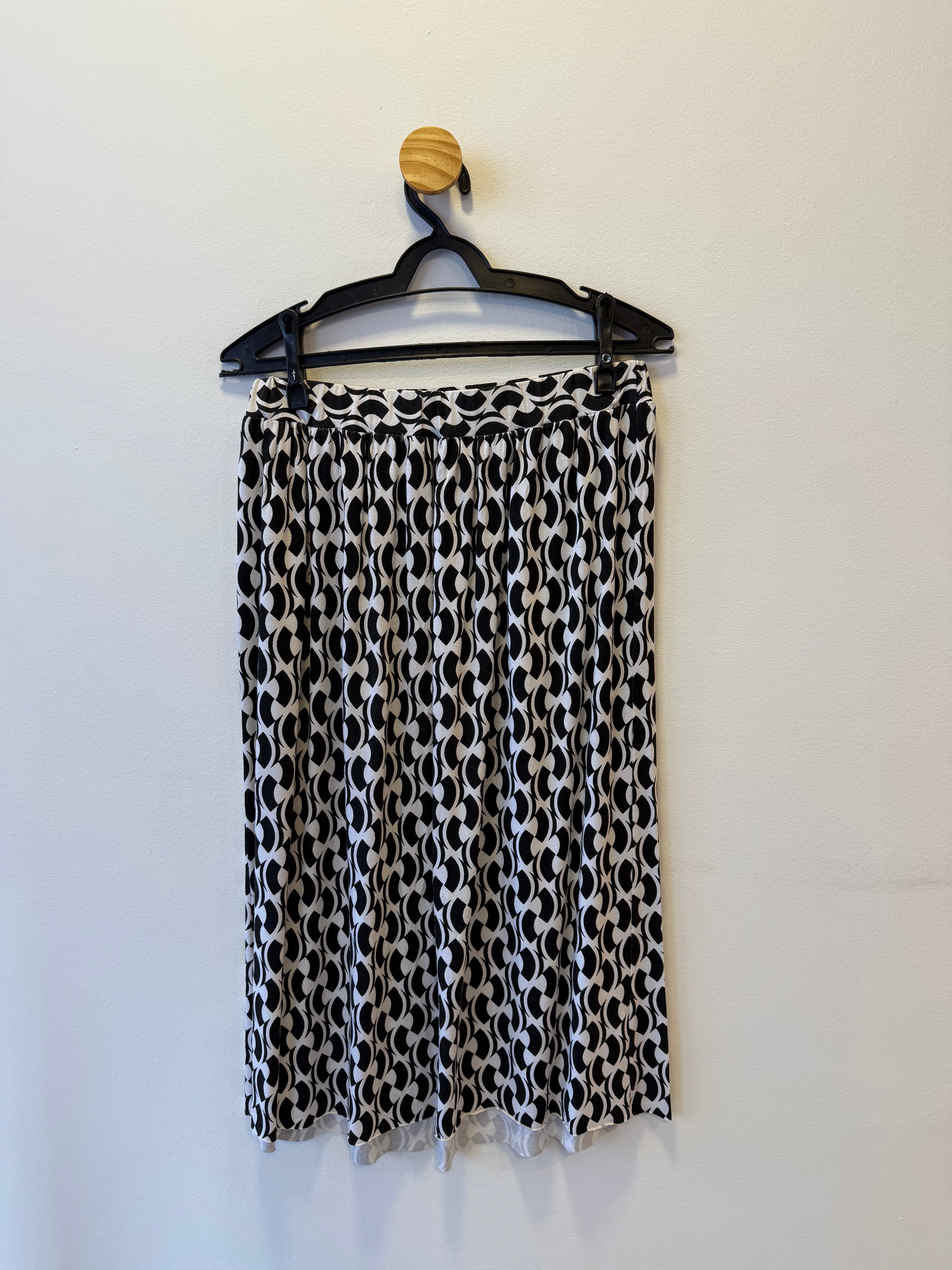 Saia Midi Fluida Estampa P&B