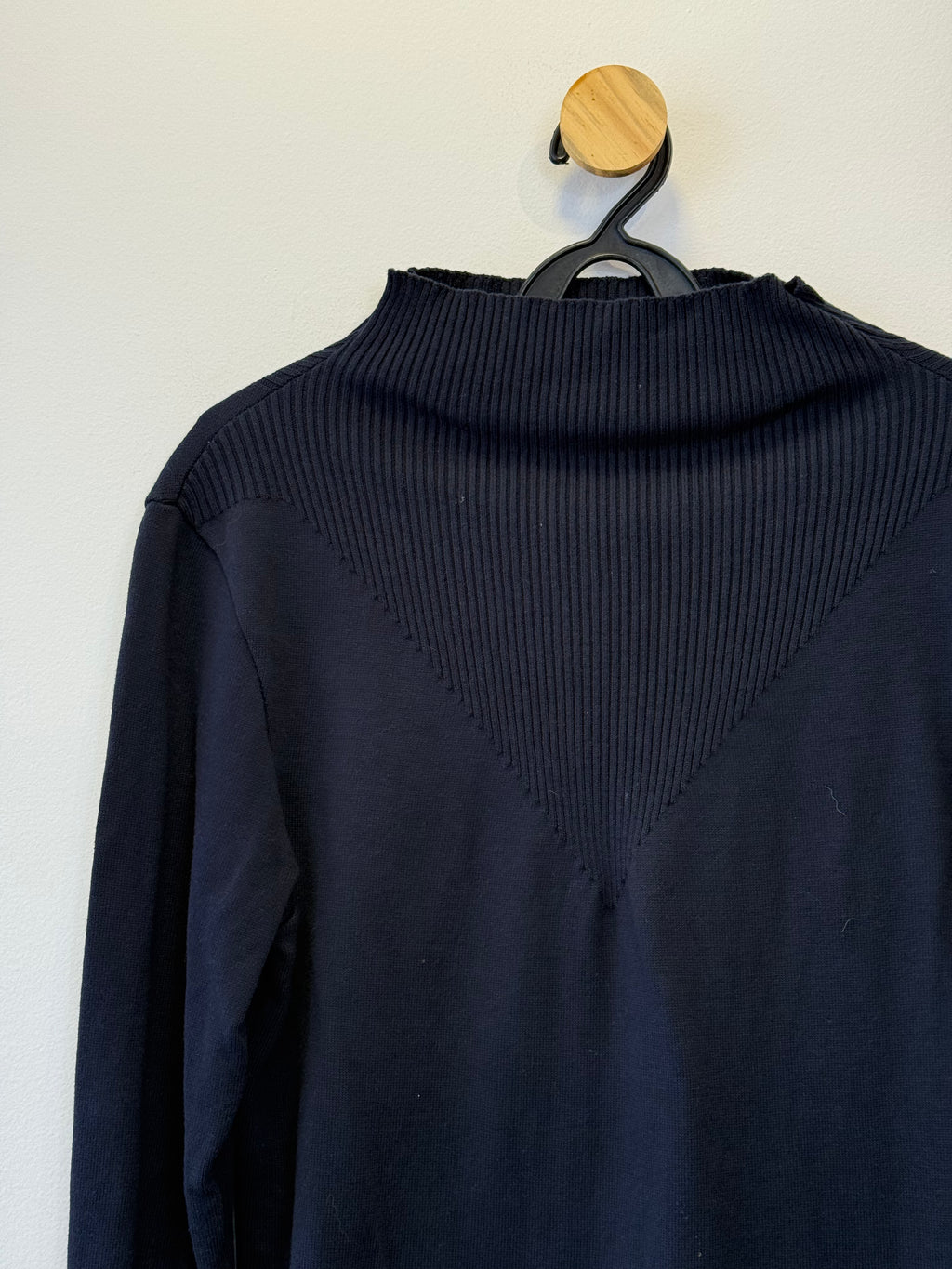 Suéter Tricot Marinho Gola Canelada