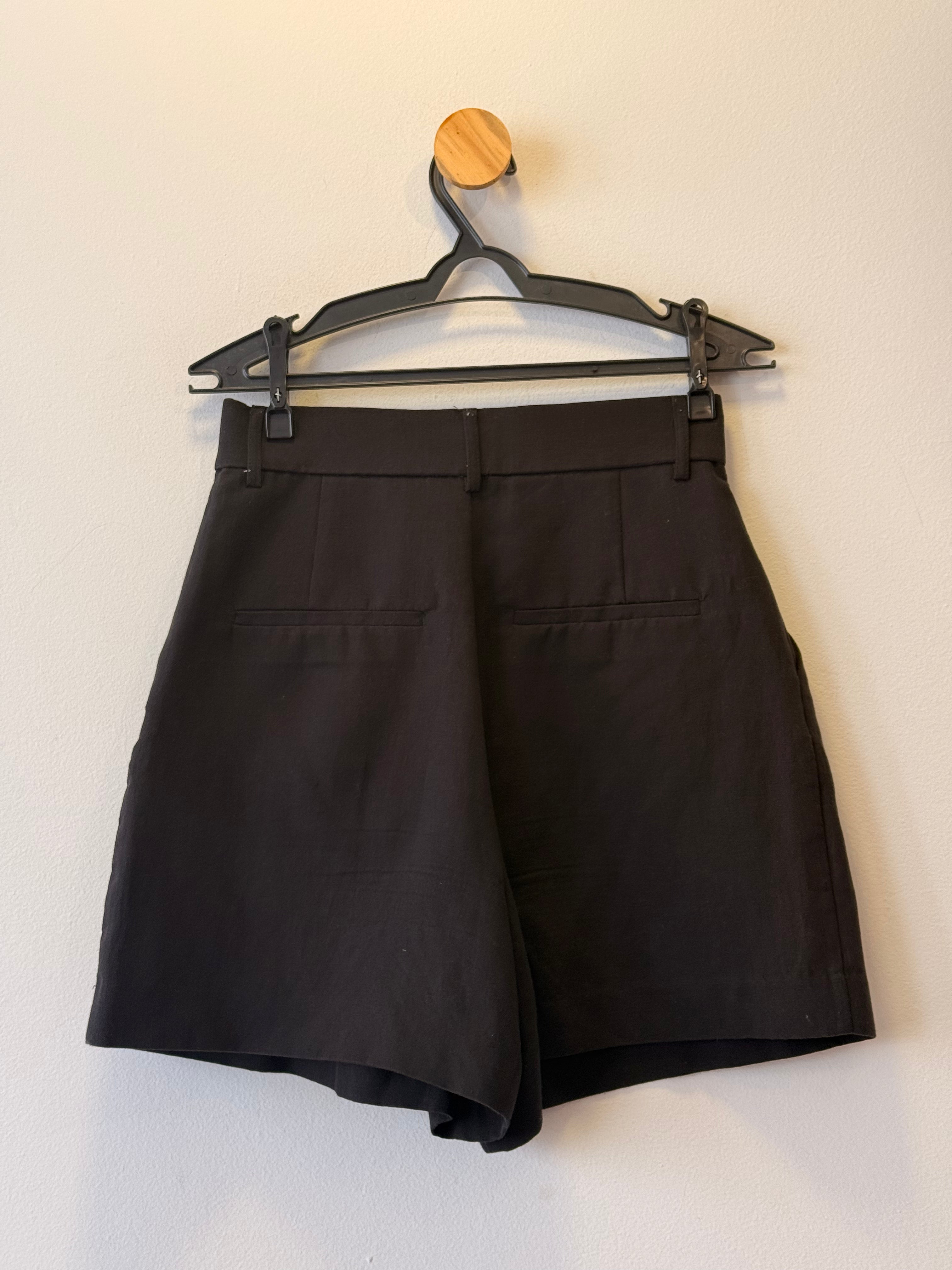 Short Preto de Alfaiataria