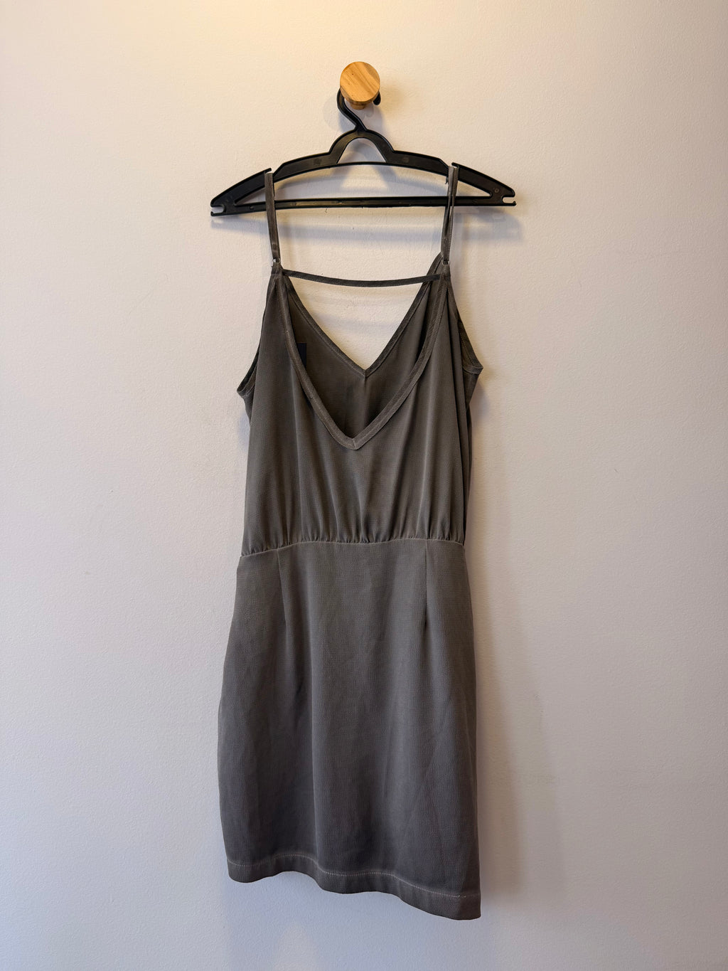 Vestido Curto com Transpasse e Amarração