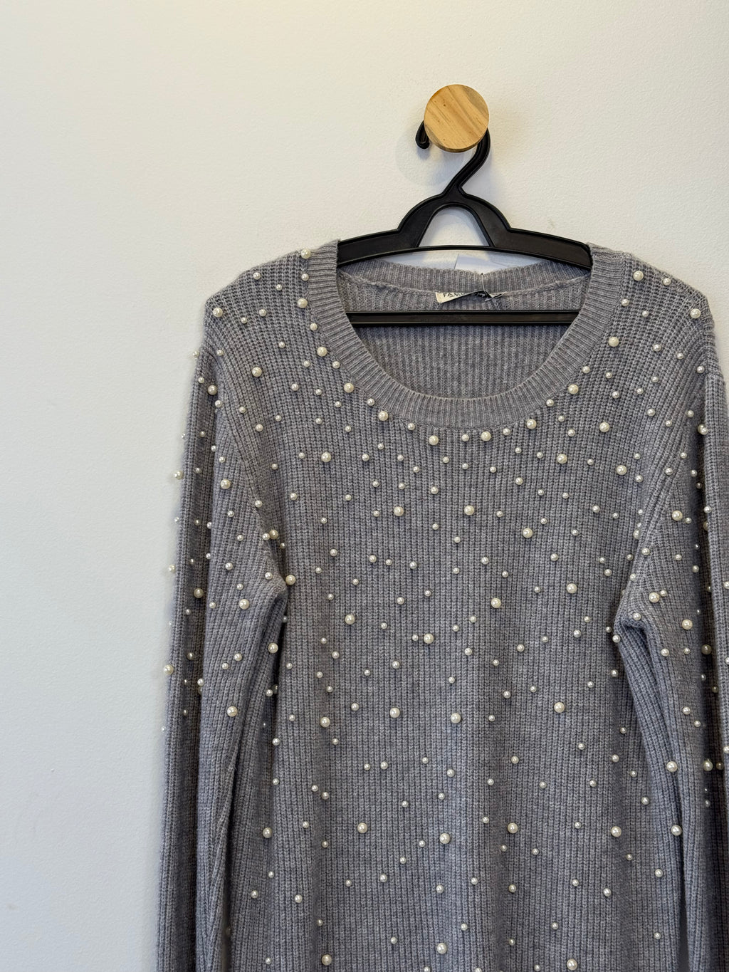 Suéter Tricot Cinza Bordado Perolas
