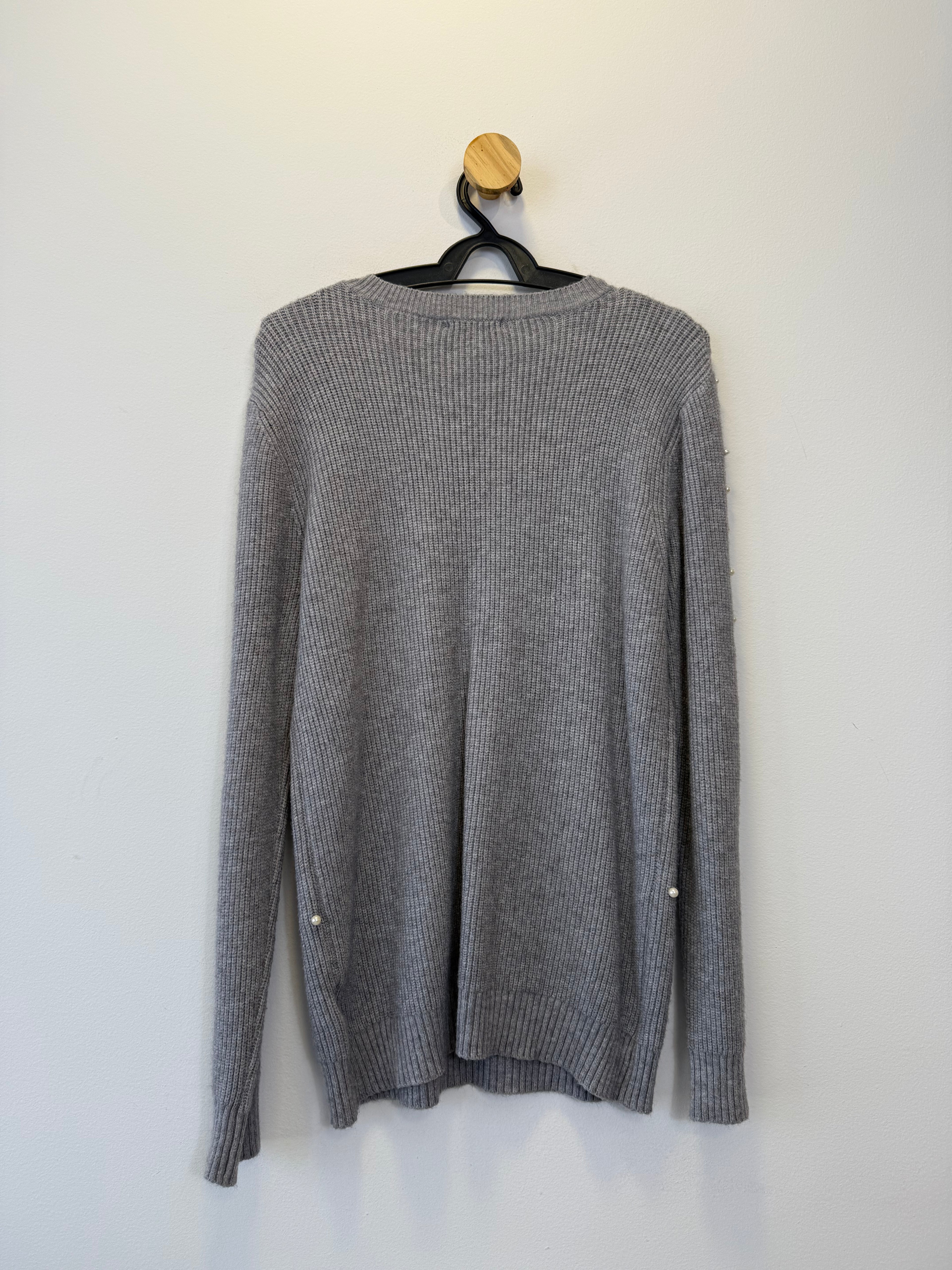 Suéter Tricot Cinza Bordado Perolas