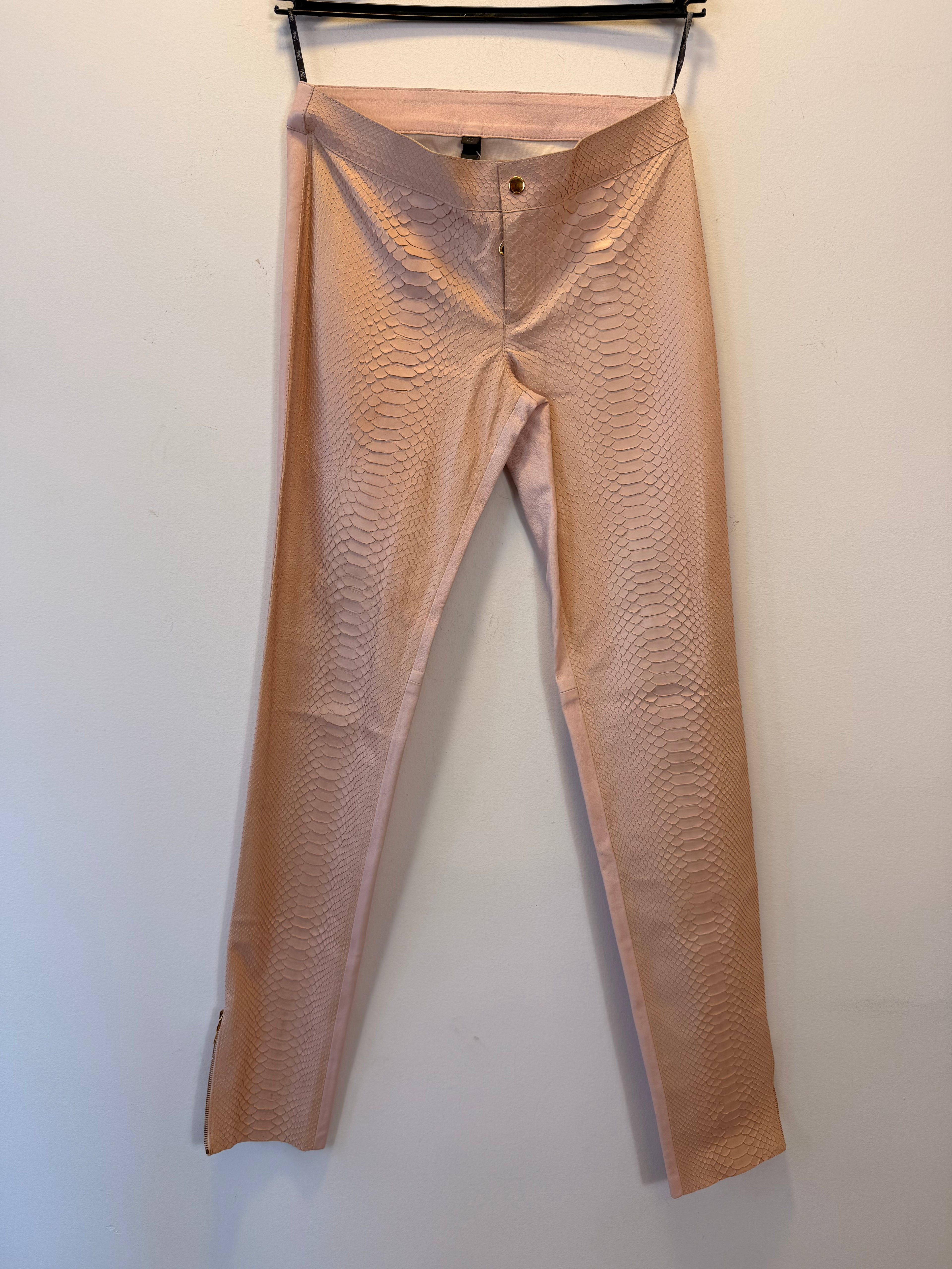 Calça de Couro Rosa