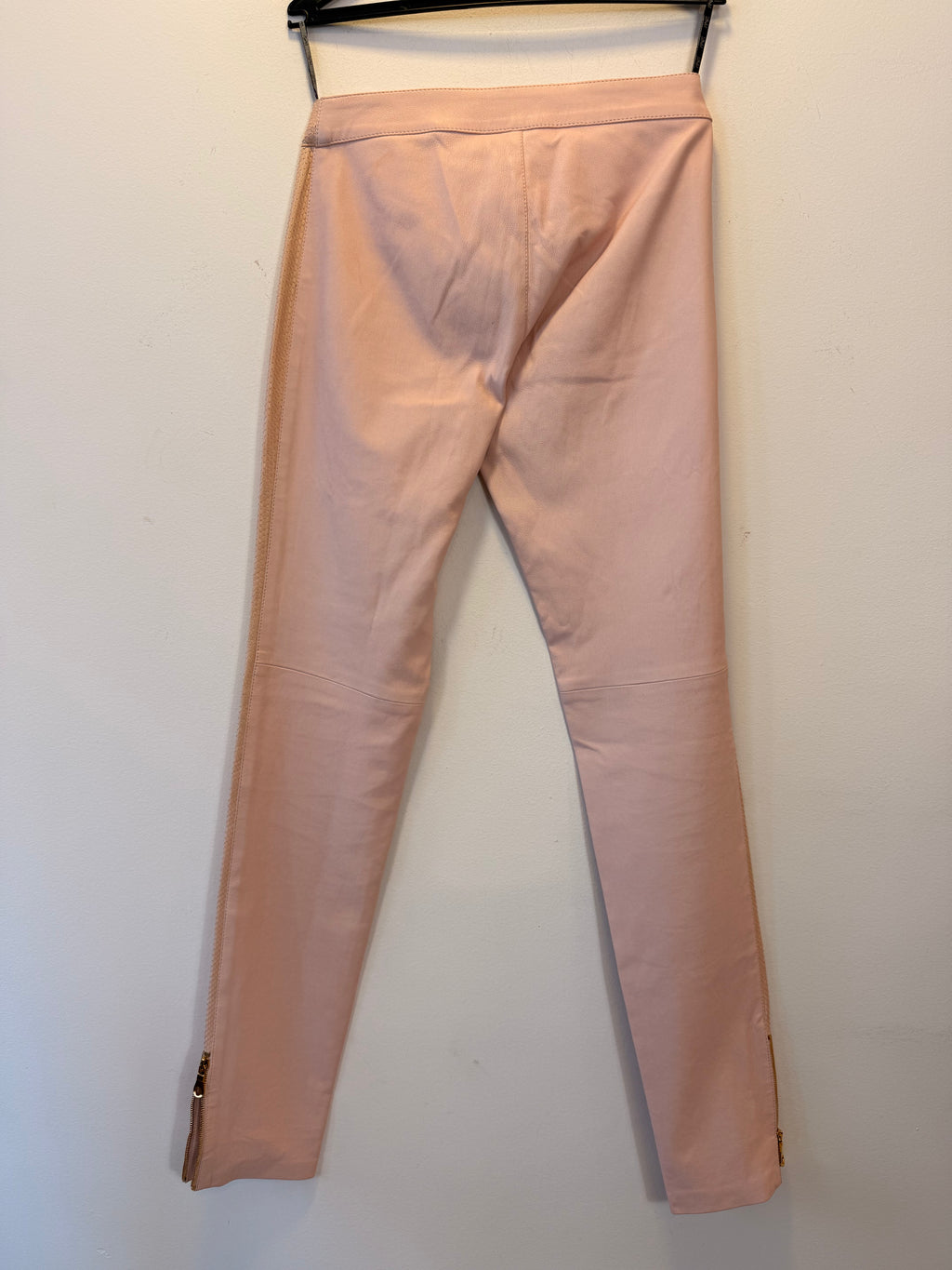 Calça de Couro Rosa