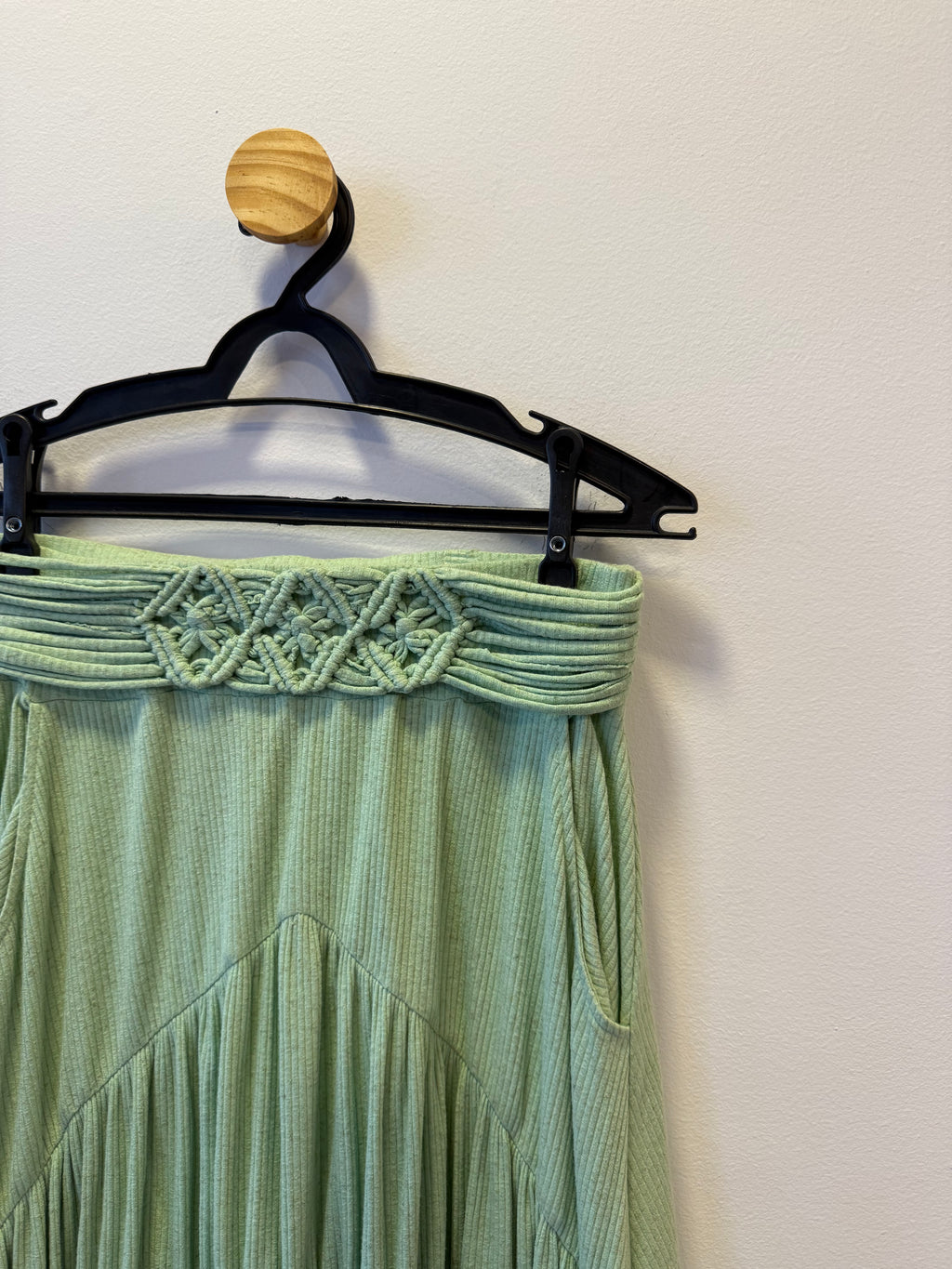 Saia Fluida Verde Cinto Macramé