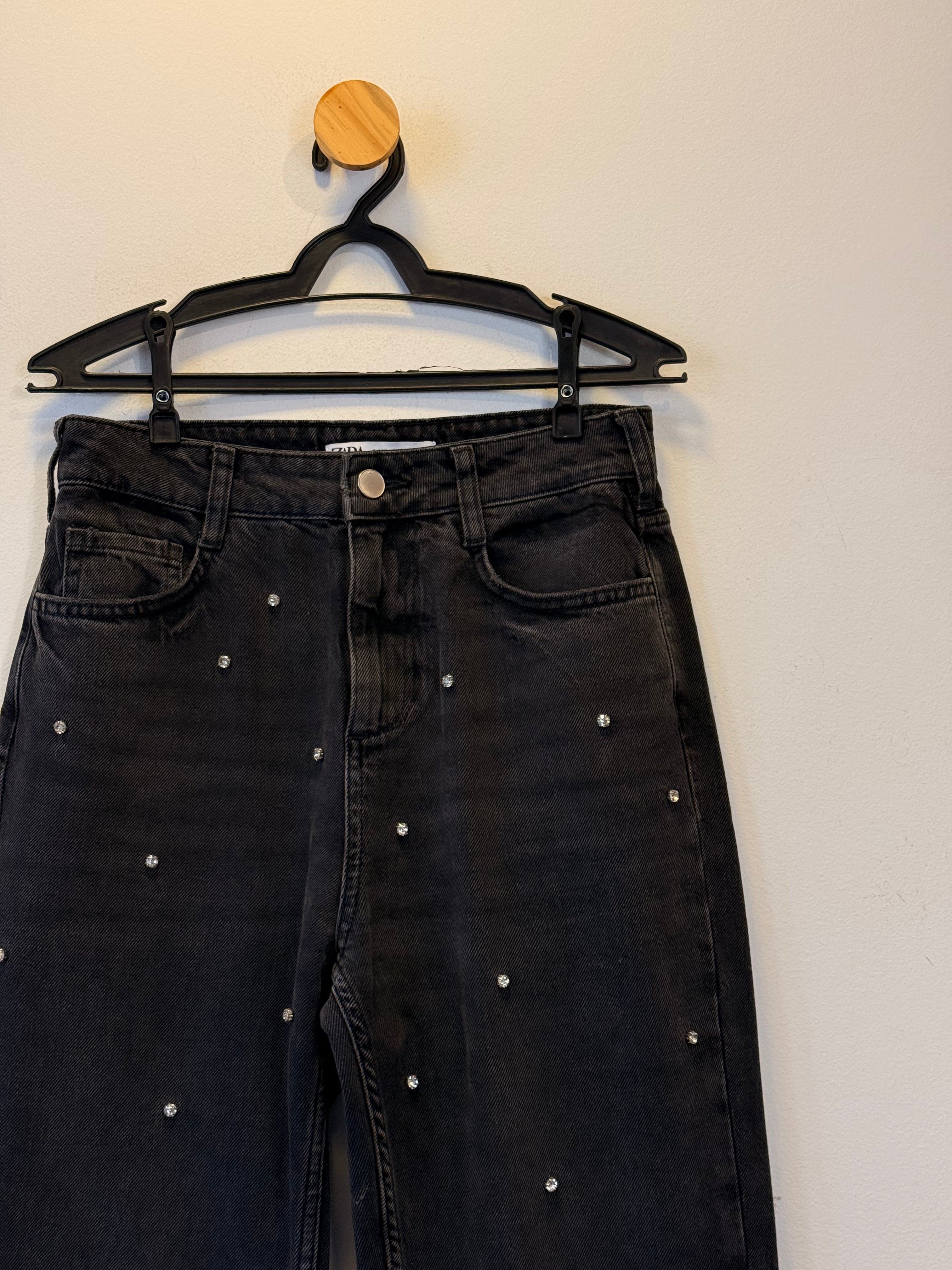 Calça Jeans Zara com strass