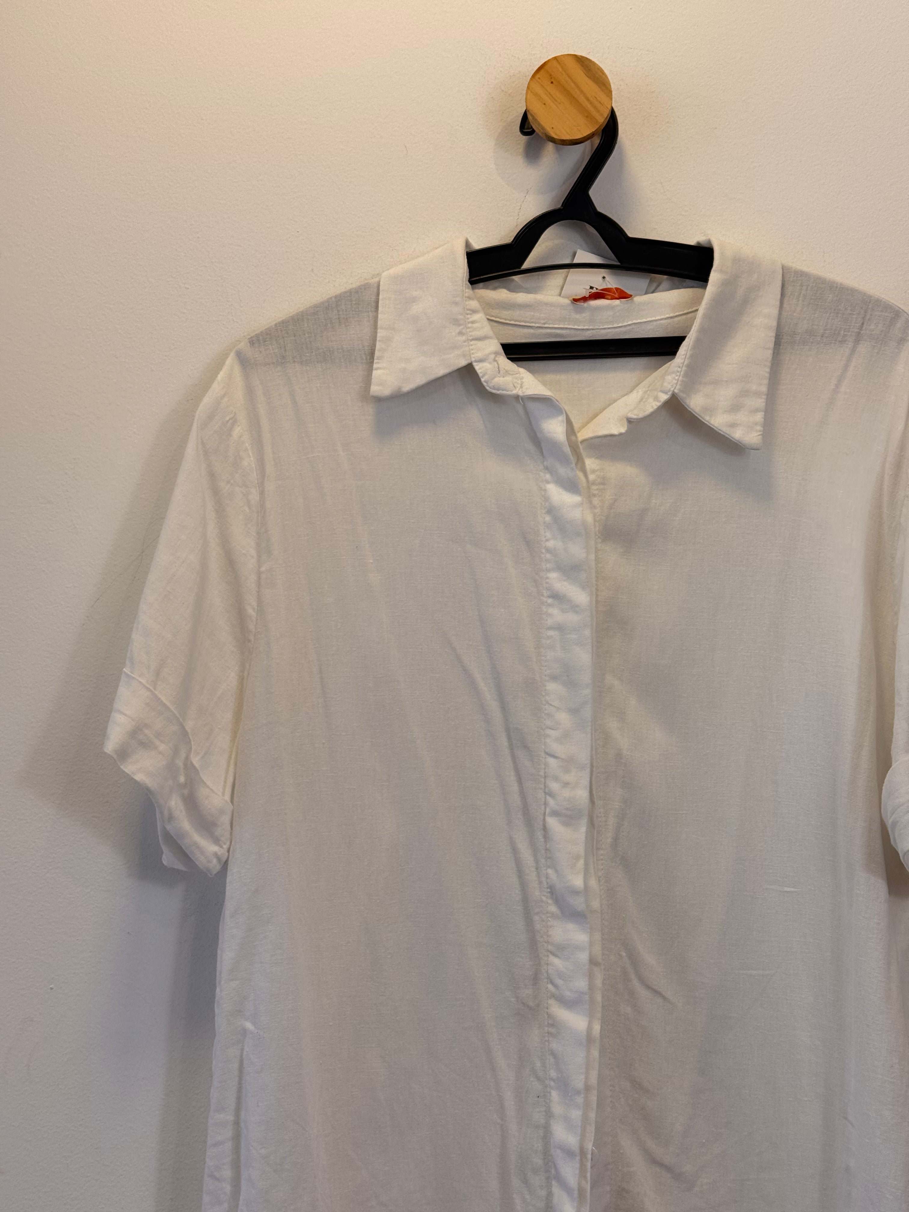 Camisa Branca de Linho Manga Curta