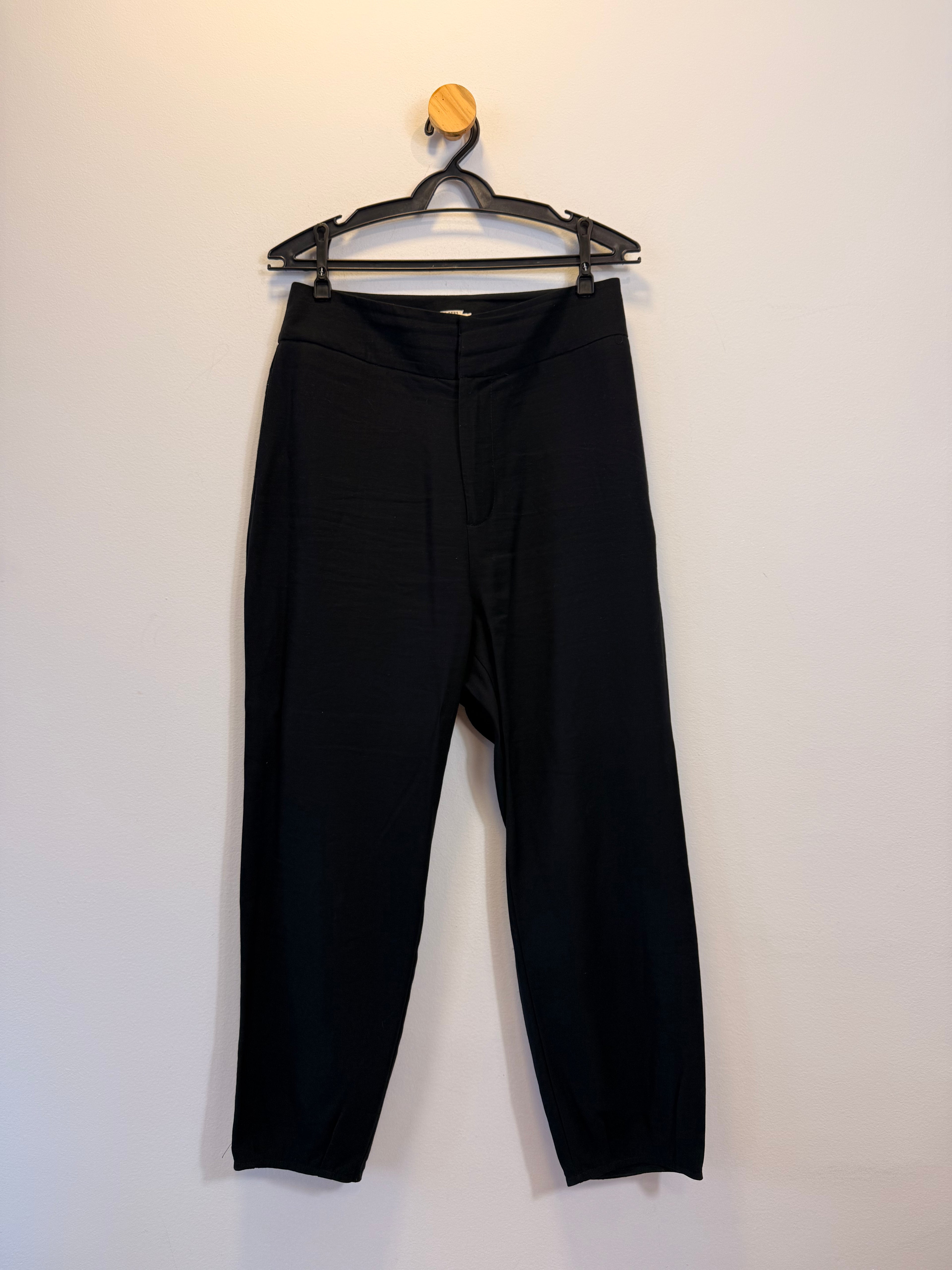 Calça Preta Chez Nous