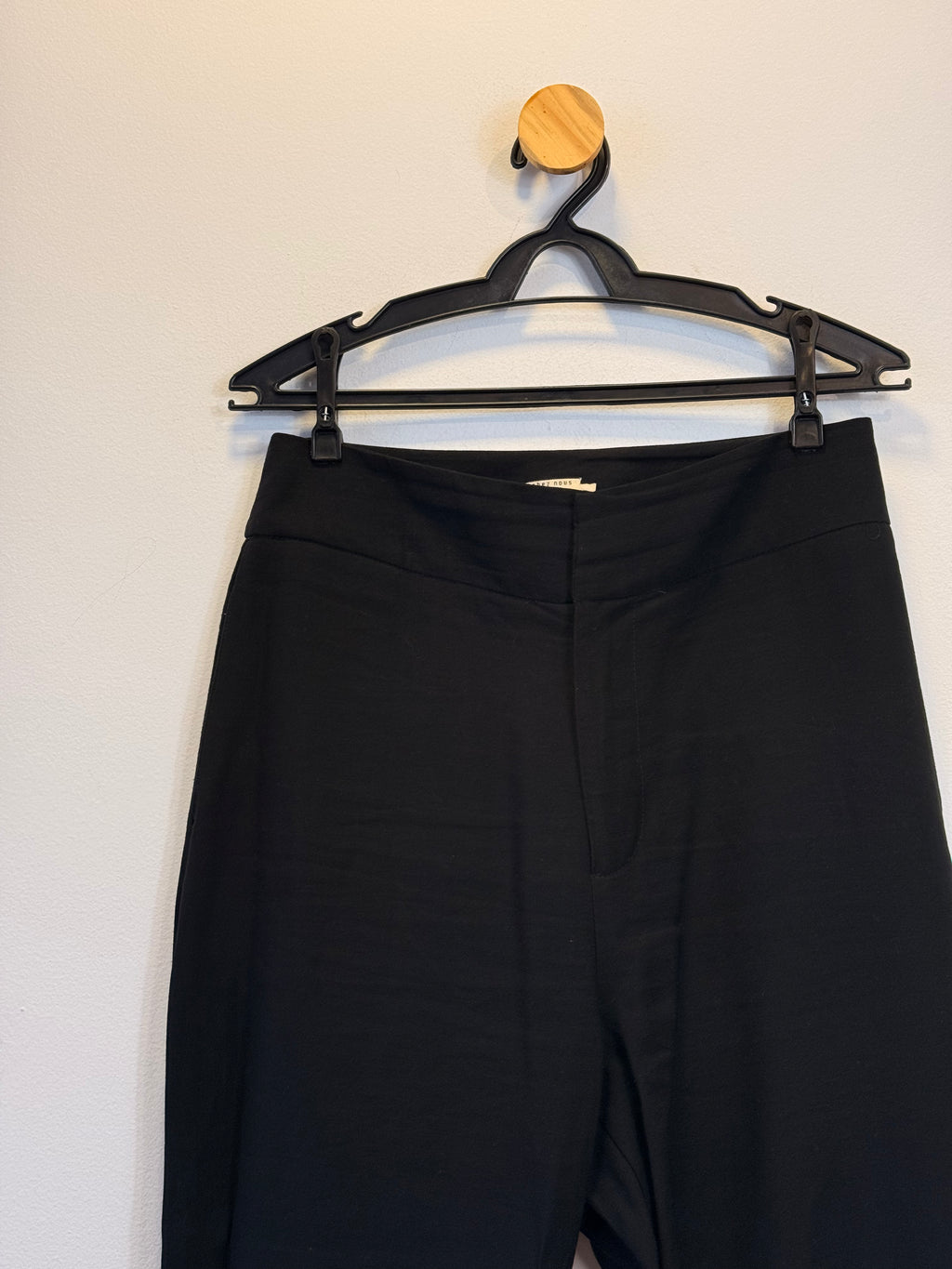 Calça Preta Chez Nous