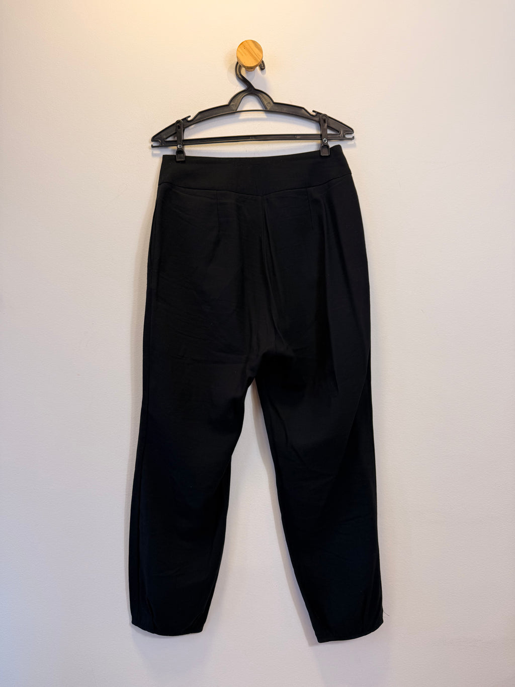 Calça Preta Chez Nous