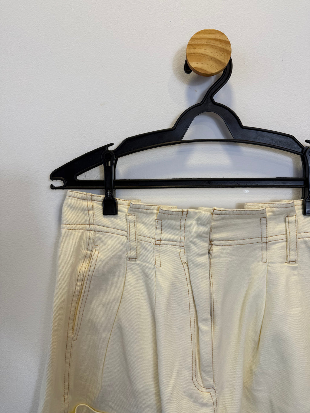 Short Mom Offwhite