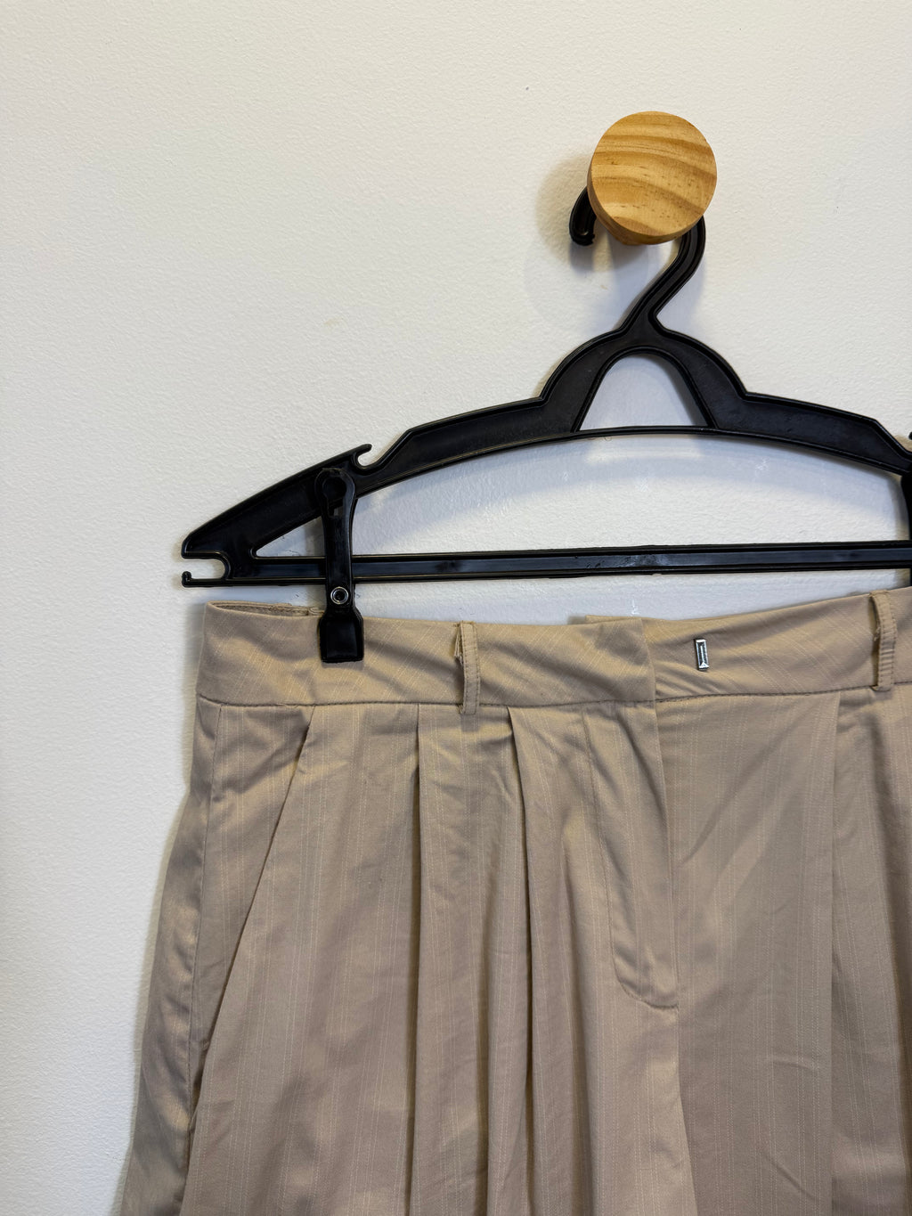 Short Risca de Giz Bege