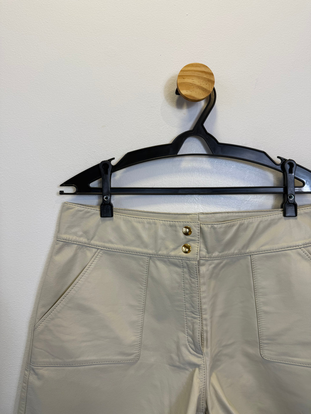 Short Couro Off White