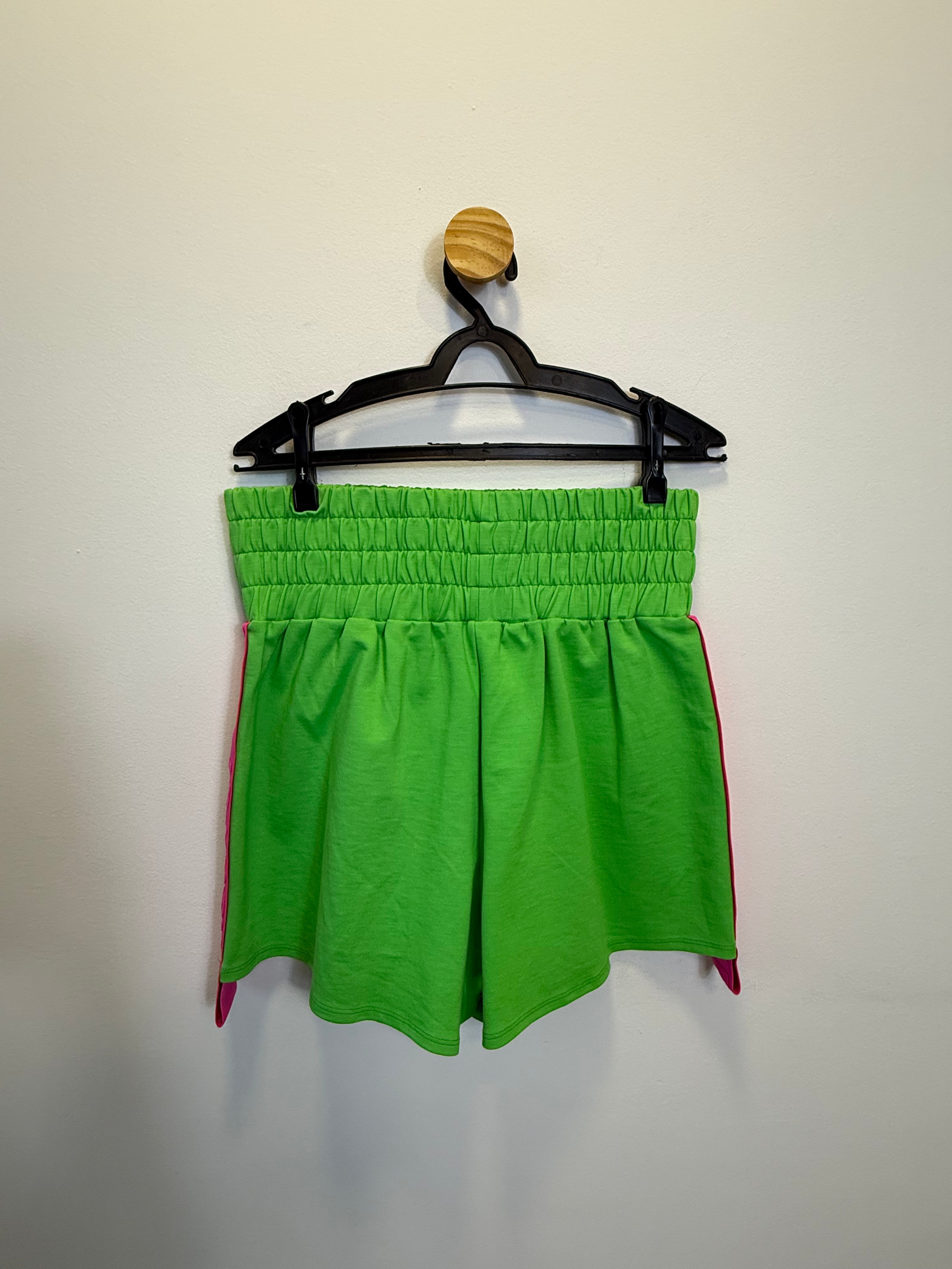 Short Esportivo Verde
