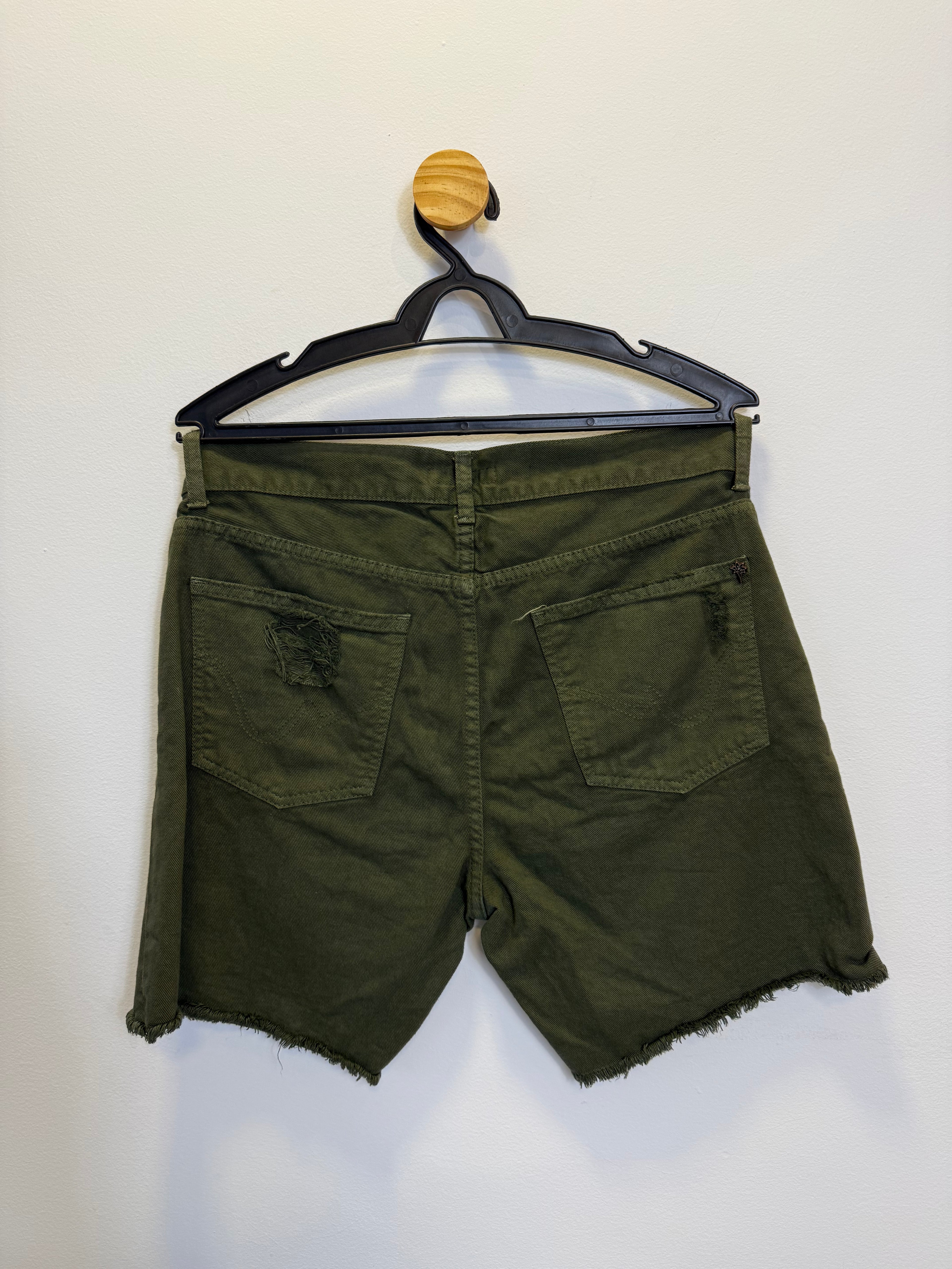 Bermuda Verde Militar