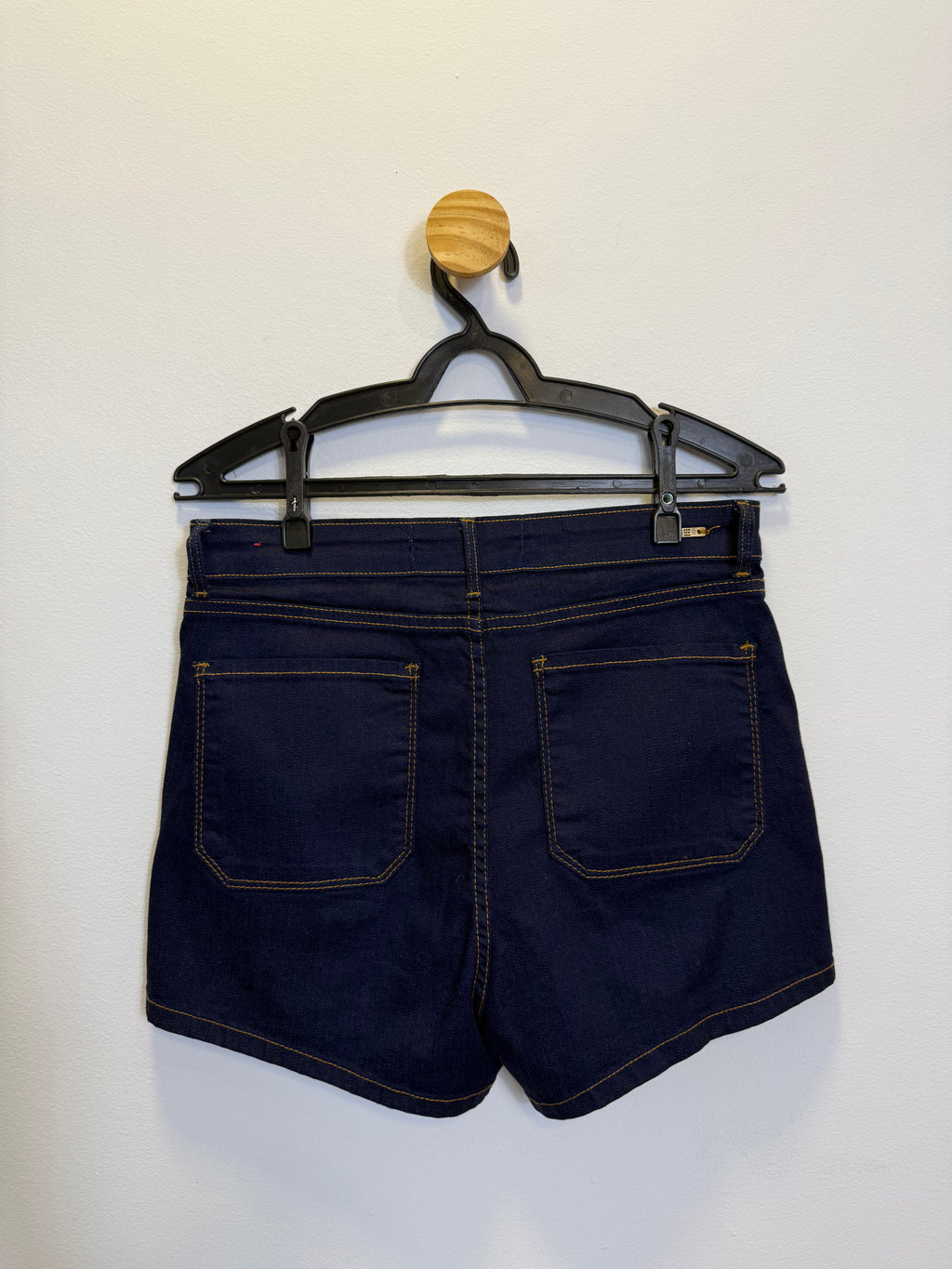 Short Mom Jeans Escuro