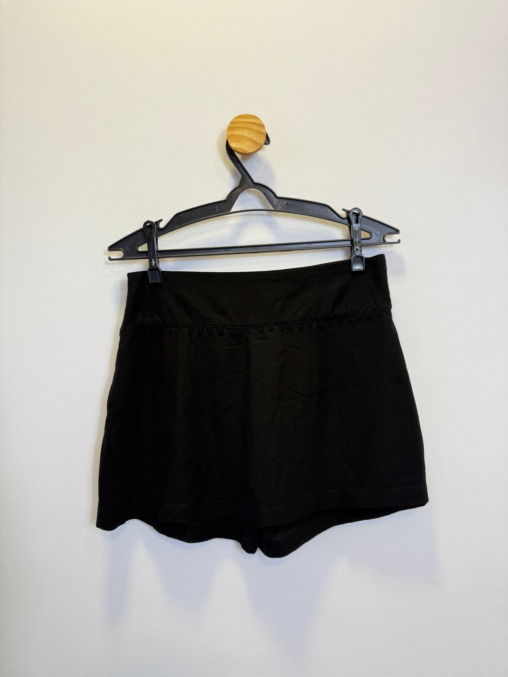 Short em Seda Preta
