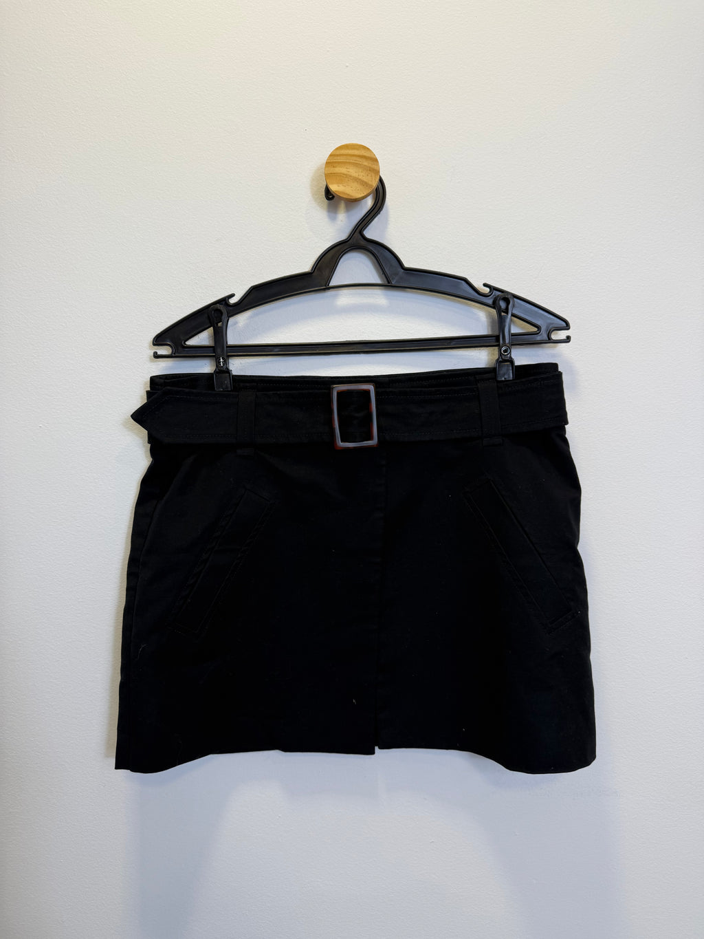 Short Saia Preto com Cinto