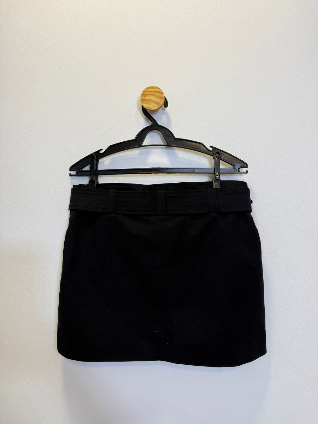 Short Saia Preto com Cinto