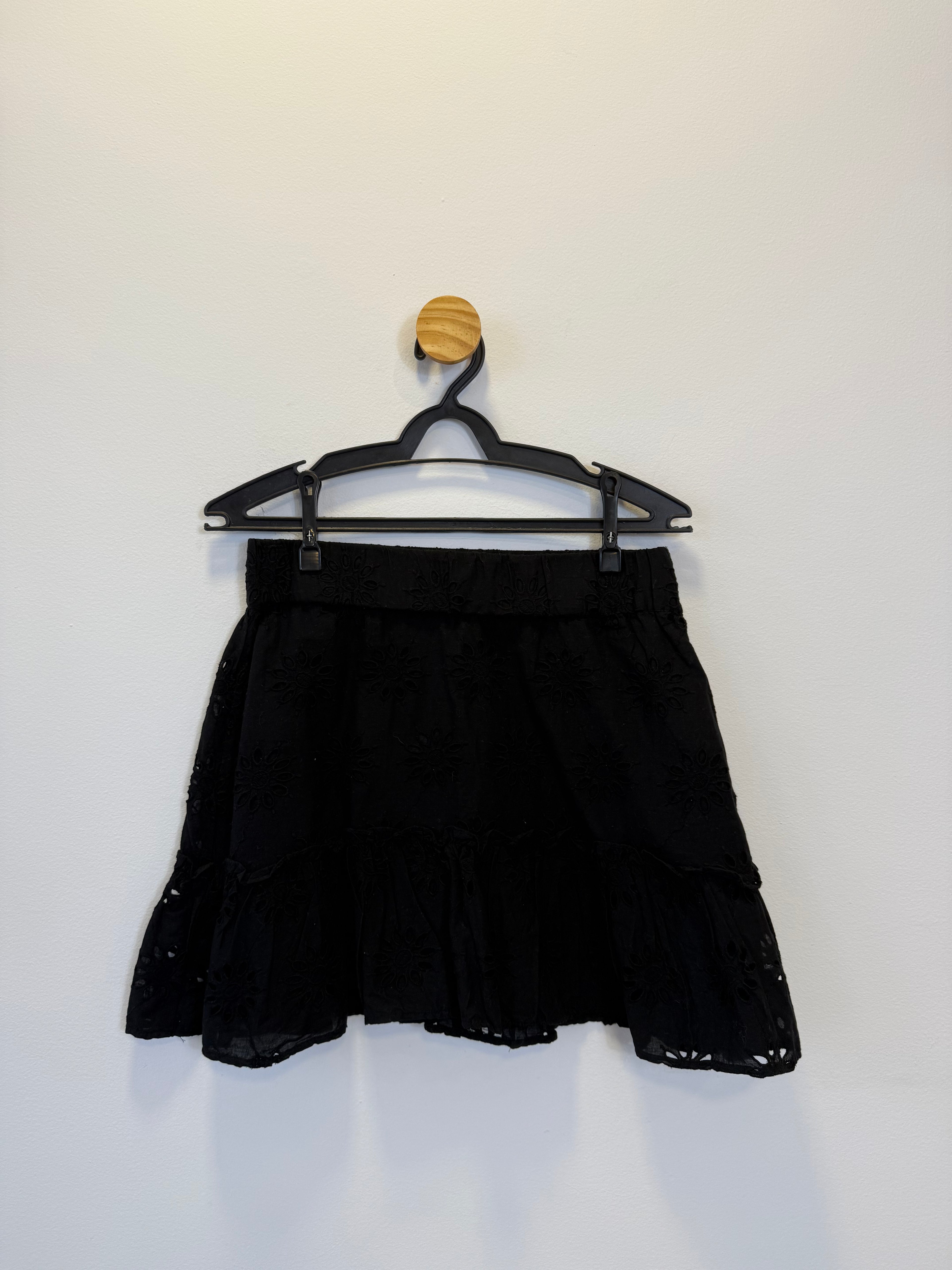 Saia Laise Preto Babado