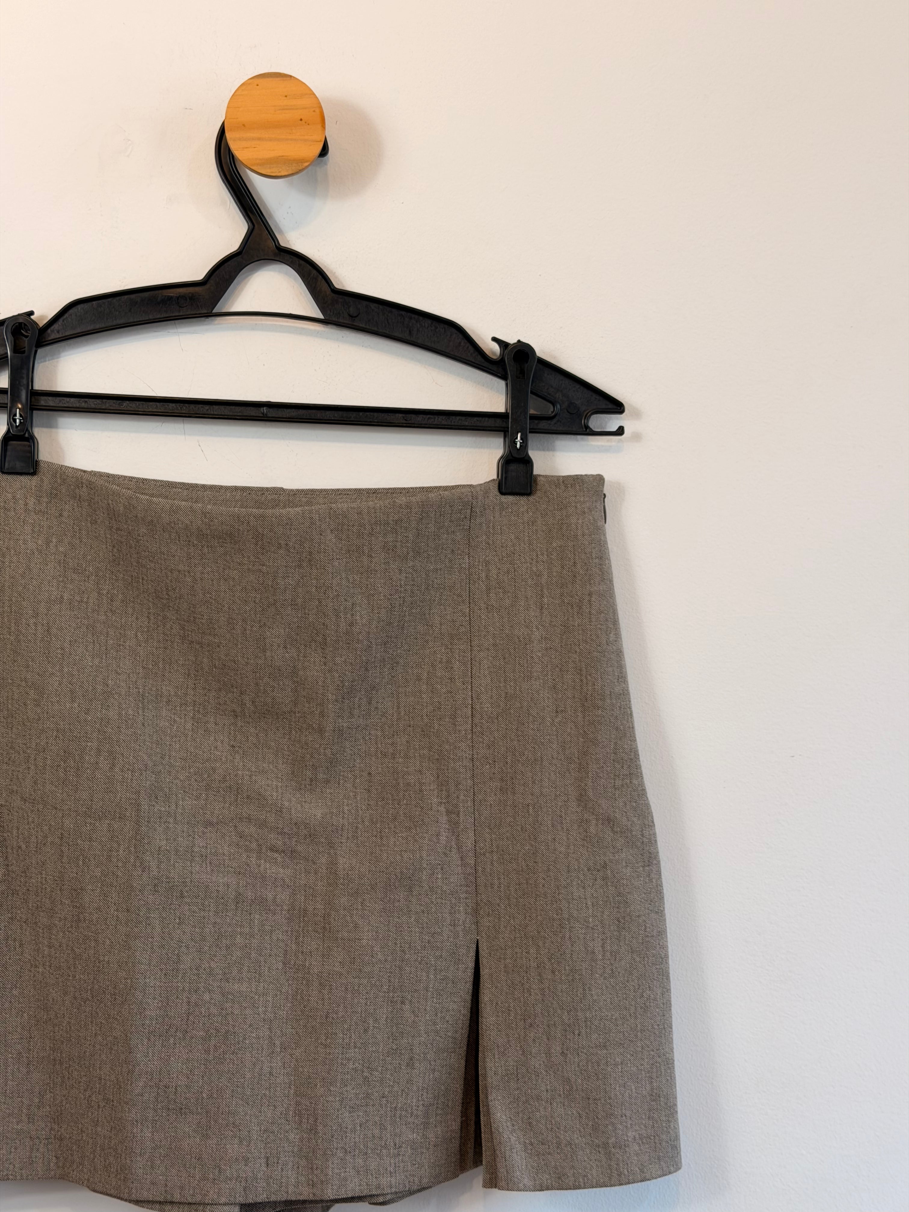Short Saia Cinza Zara
