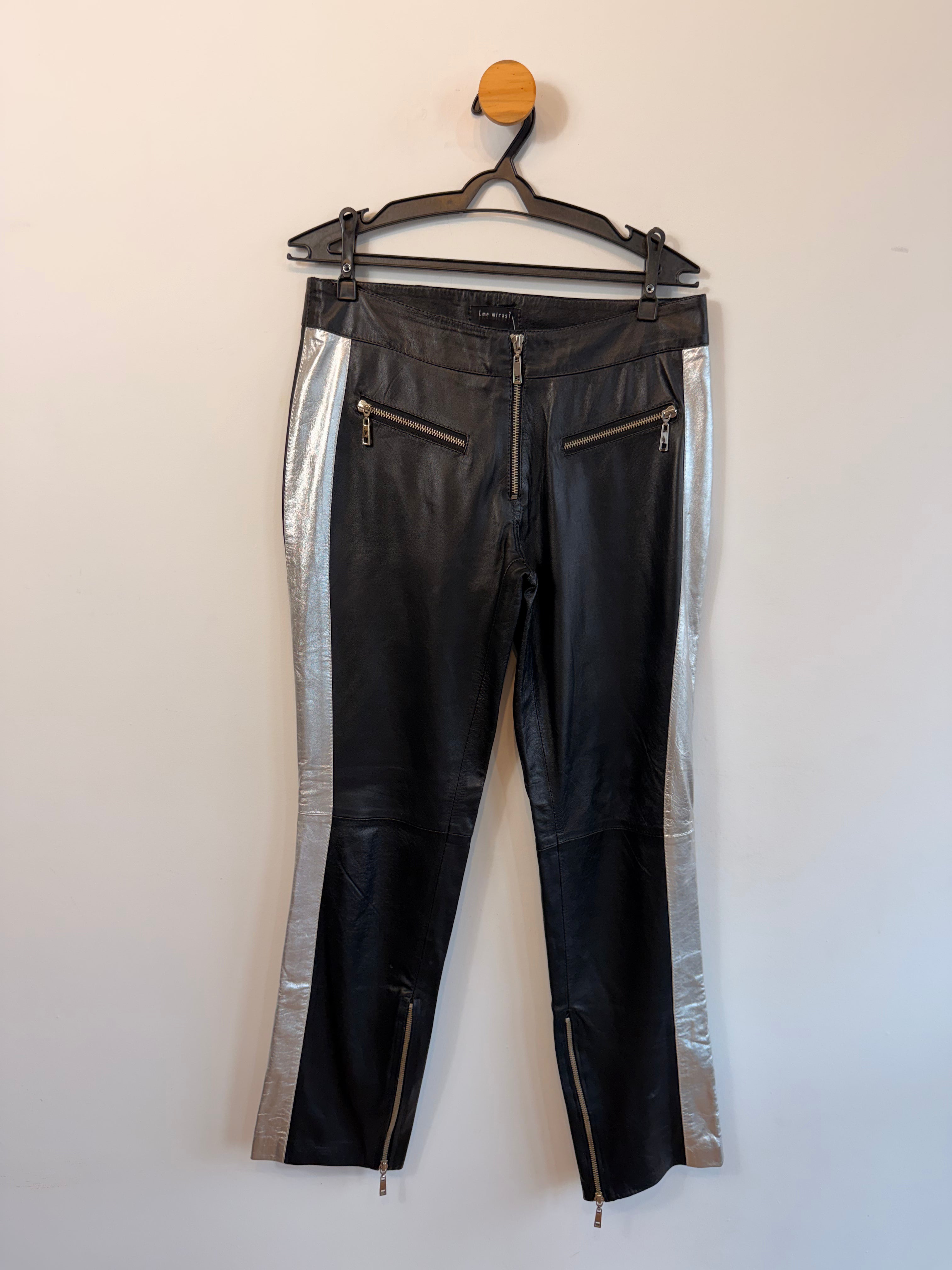 Calça de Couro Com Zíper Me Miras?