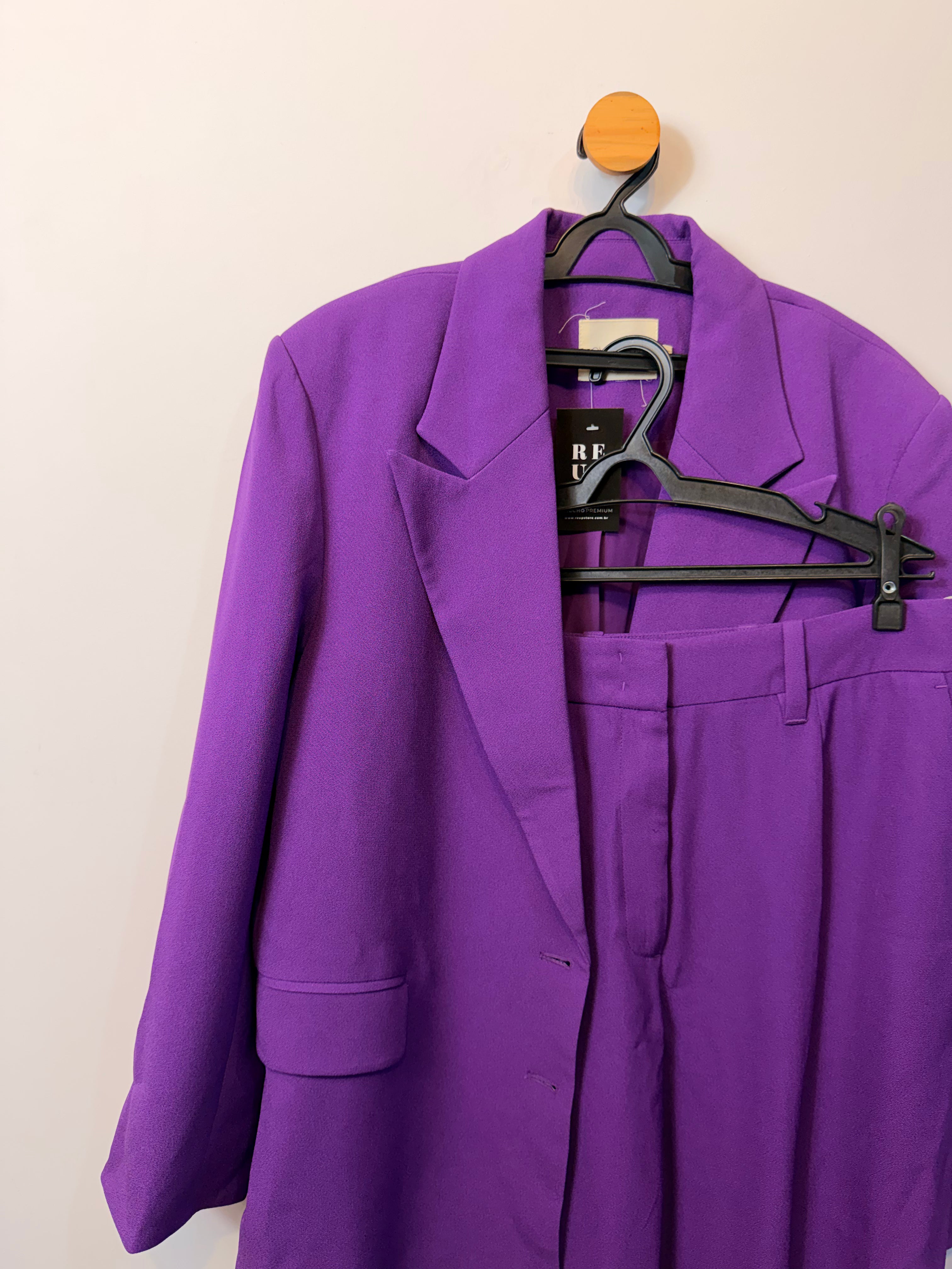 Conjunto de Alfaiataria Roxo Nati Vozza