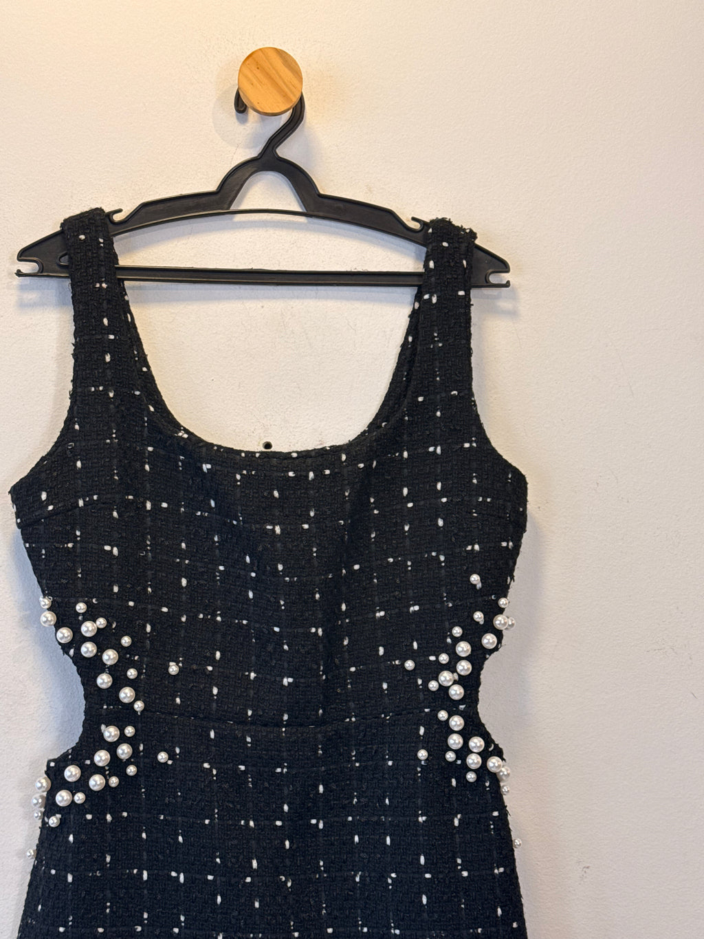 Vestido com Pérolas Bordadas