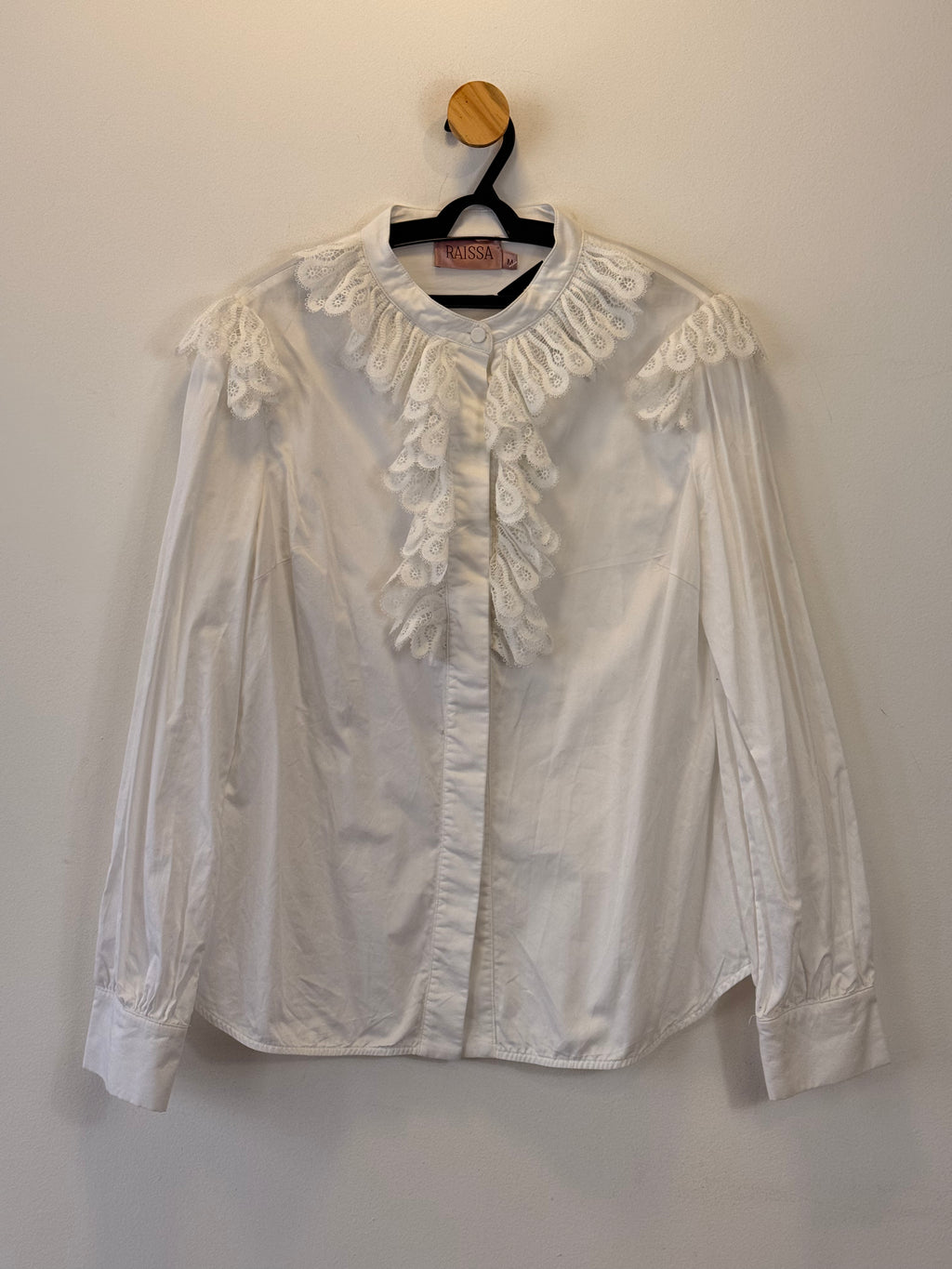 Camisa Branca Babados