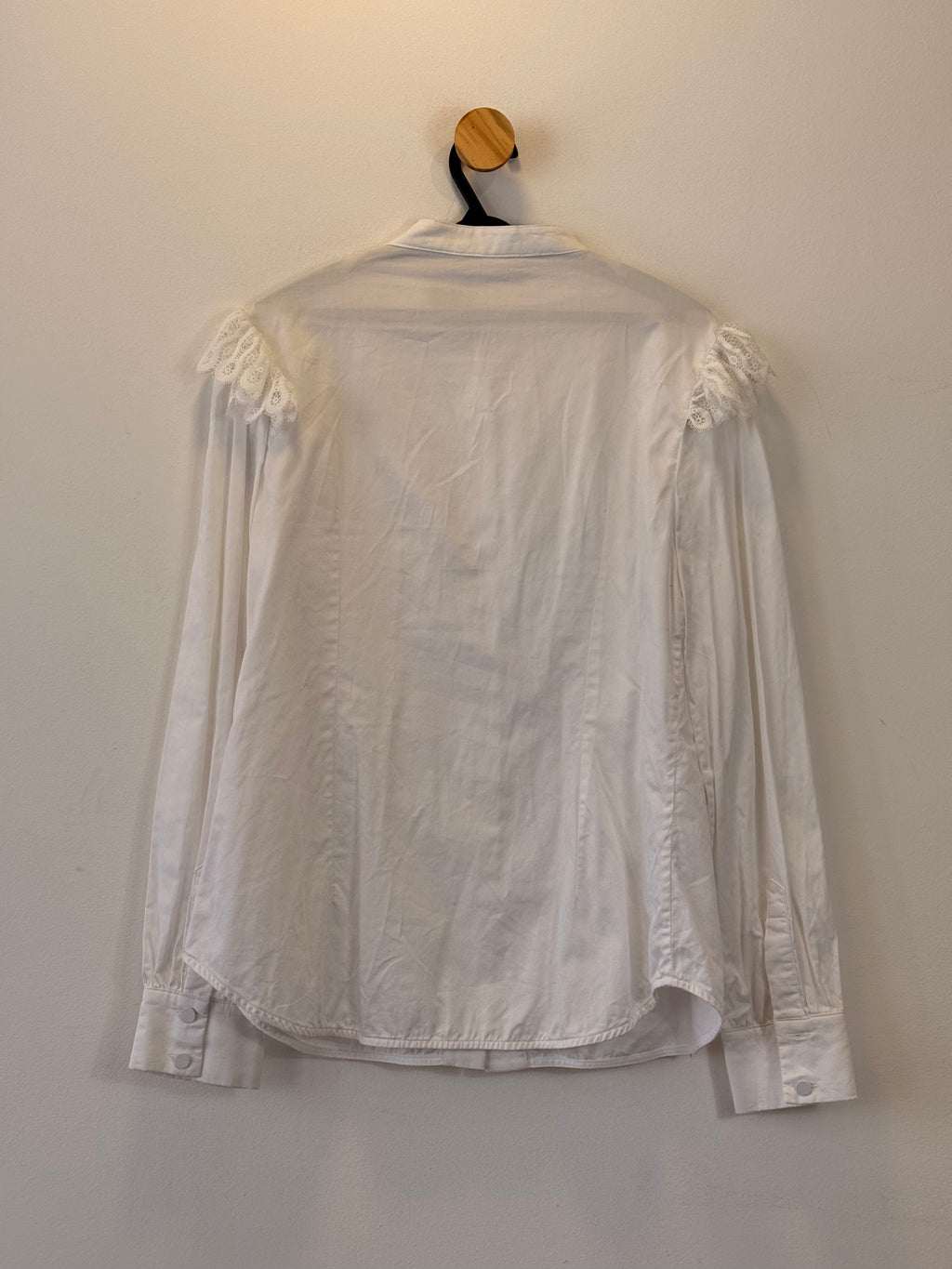 Camisa Branca Babados