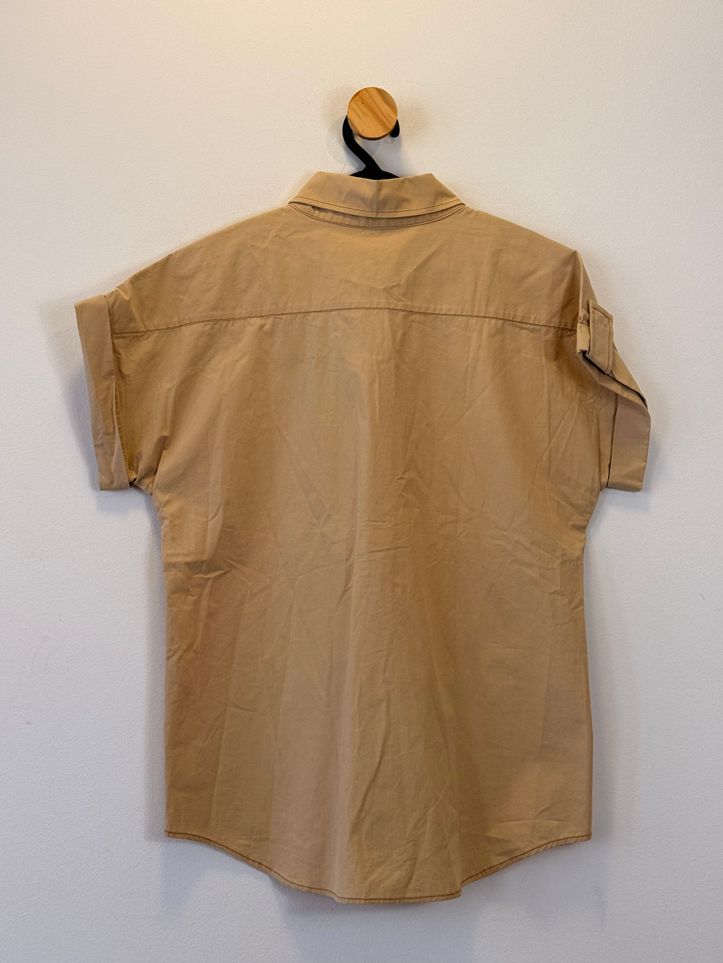 Camisa Bege Manga Curta