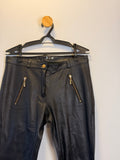 Calça Preta de Couro Francy Vasconcelos