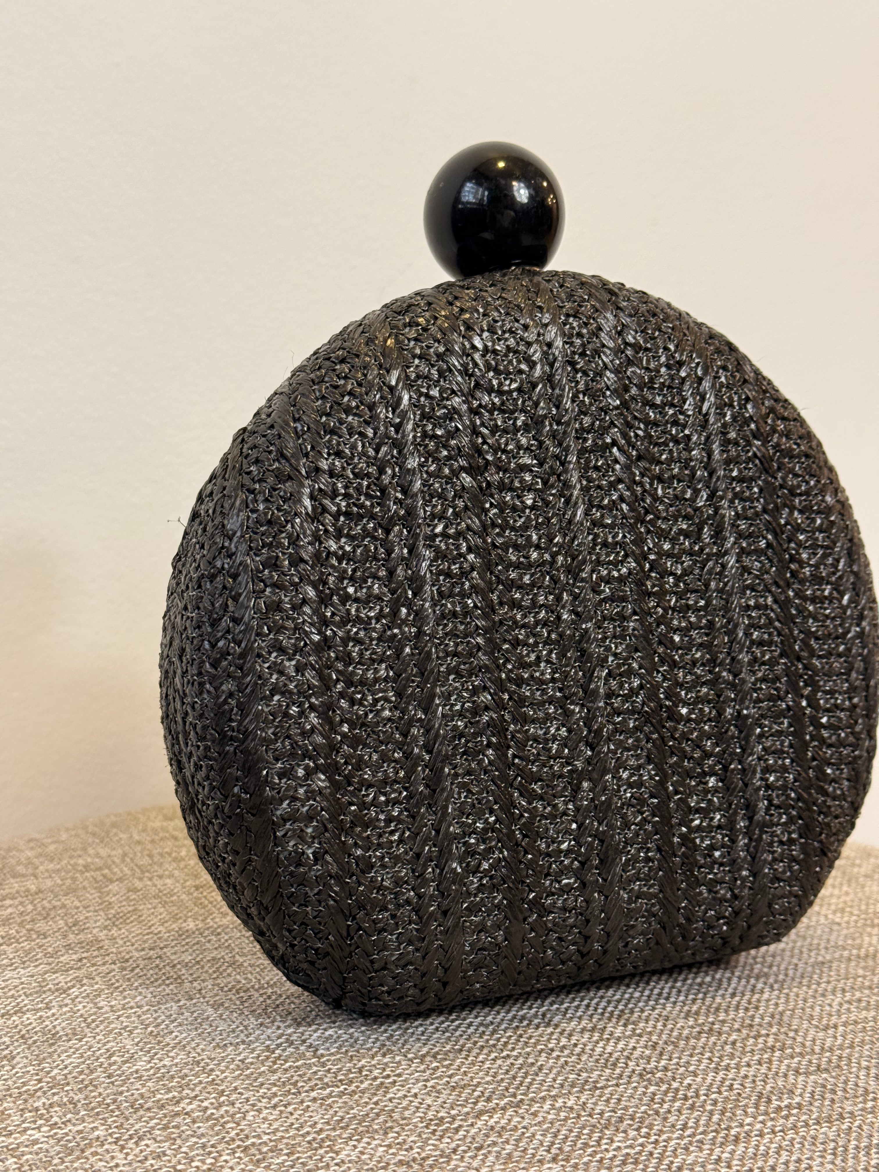 Bolsa Clutch texturiada Preta