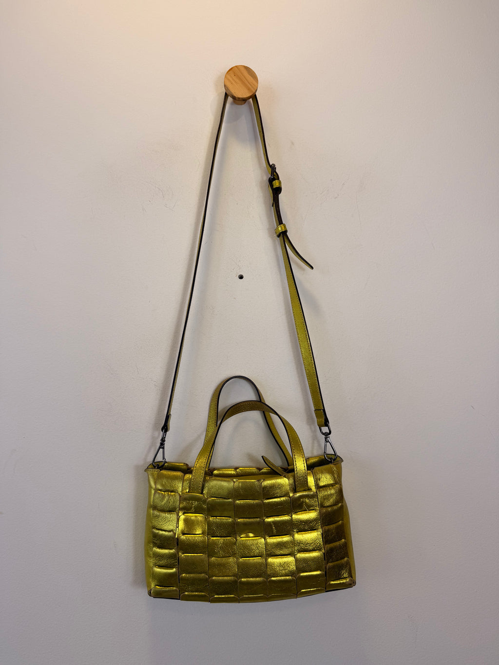 Bolsa Elisa Atheniense Dourada