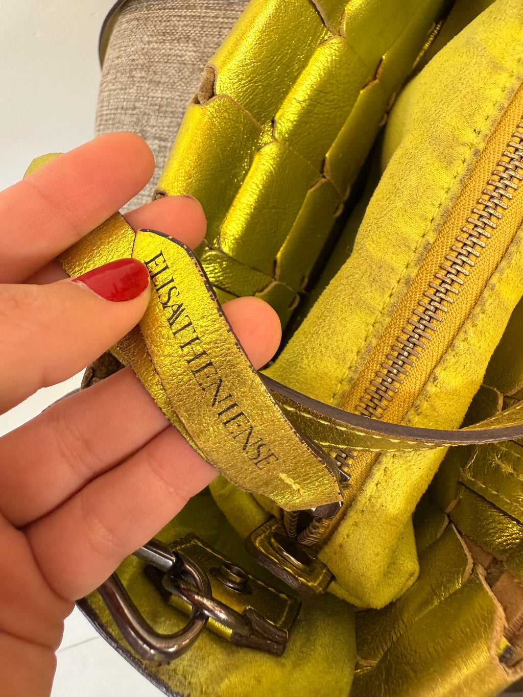 Bolsa Elisa Atheniense Dourada