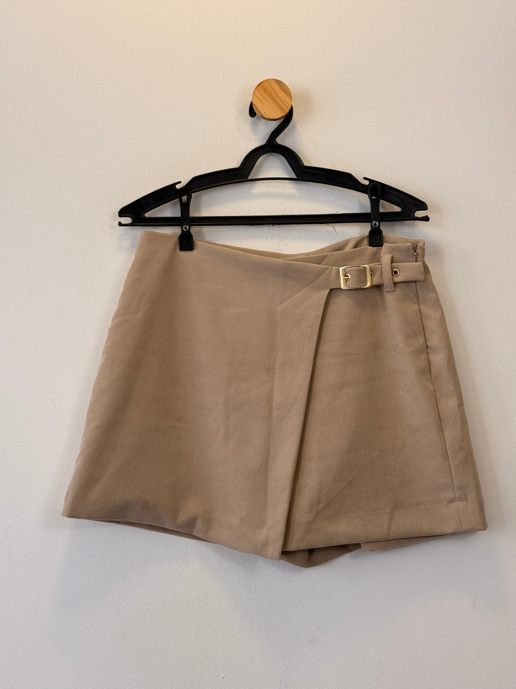 Short Saia Bege