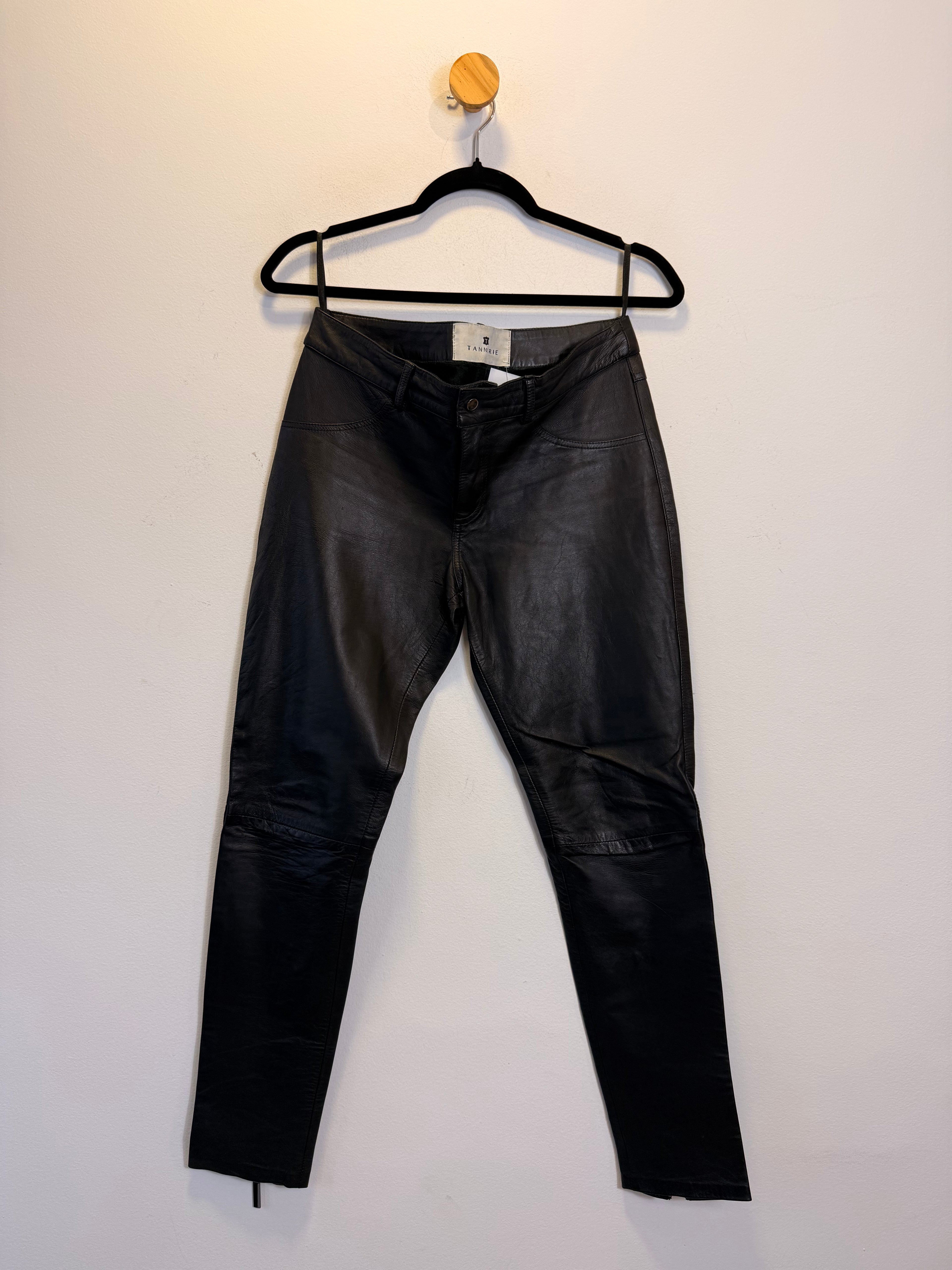 Calça Preta Couro Tannerie