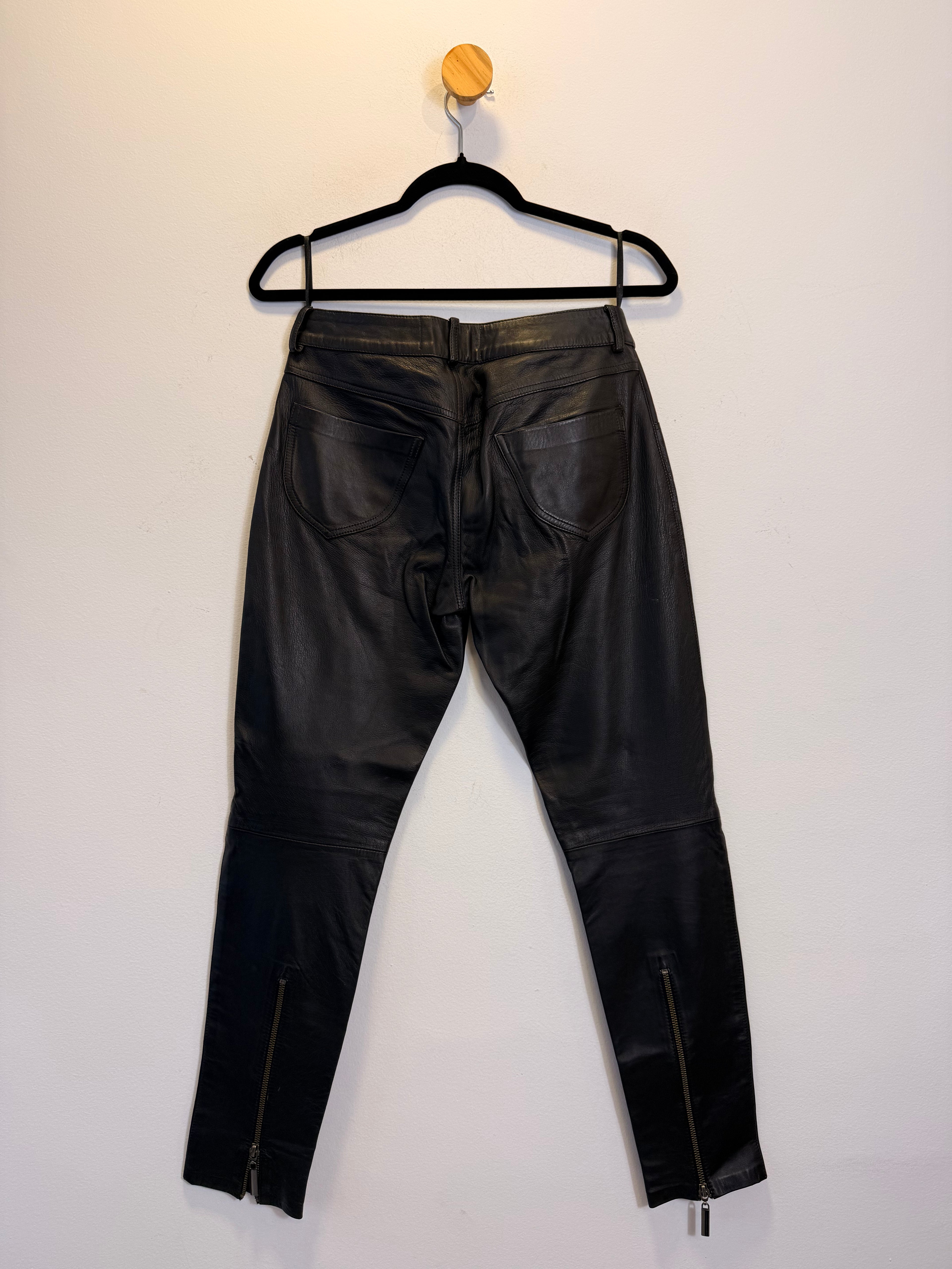 Calça Preta Couro Tannerie