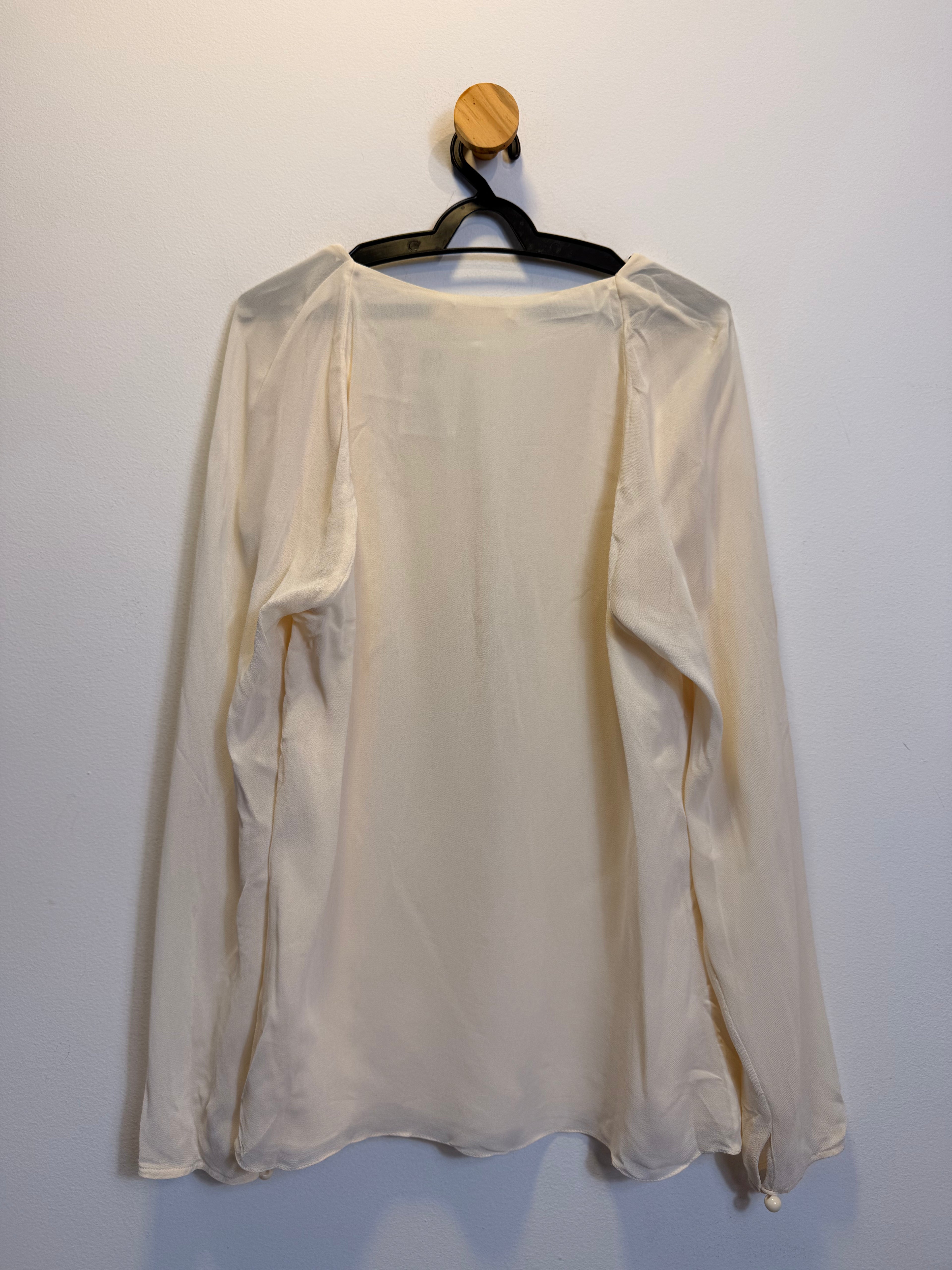 Blusa Manga Longa com Babados Cris Barros