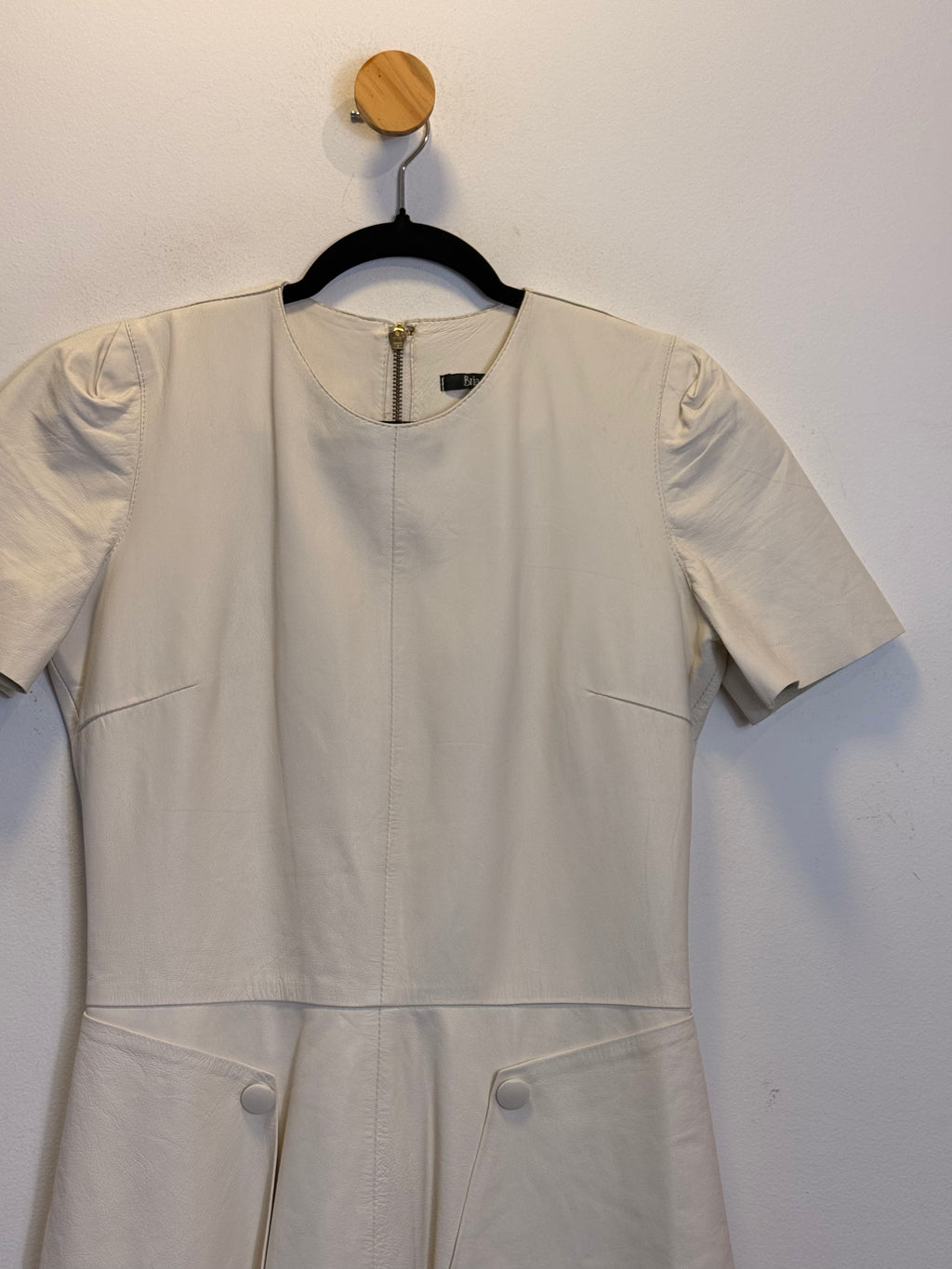 Vestido Off White Couro Bria