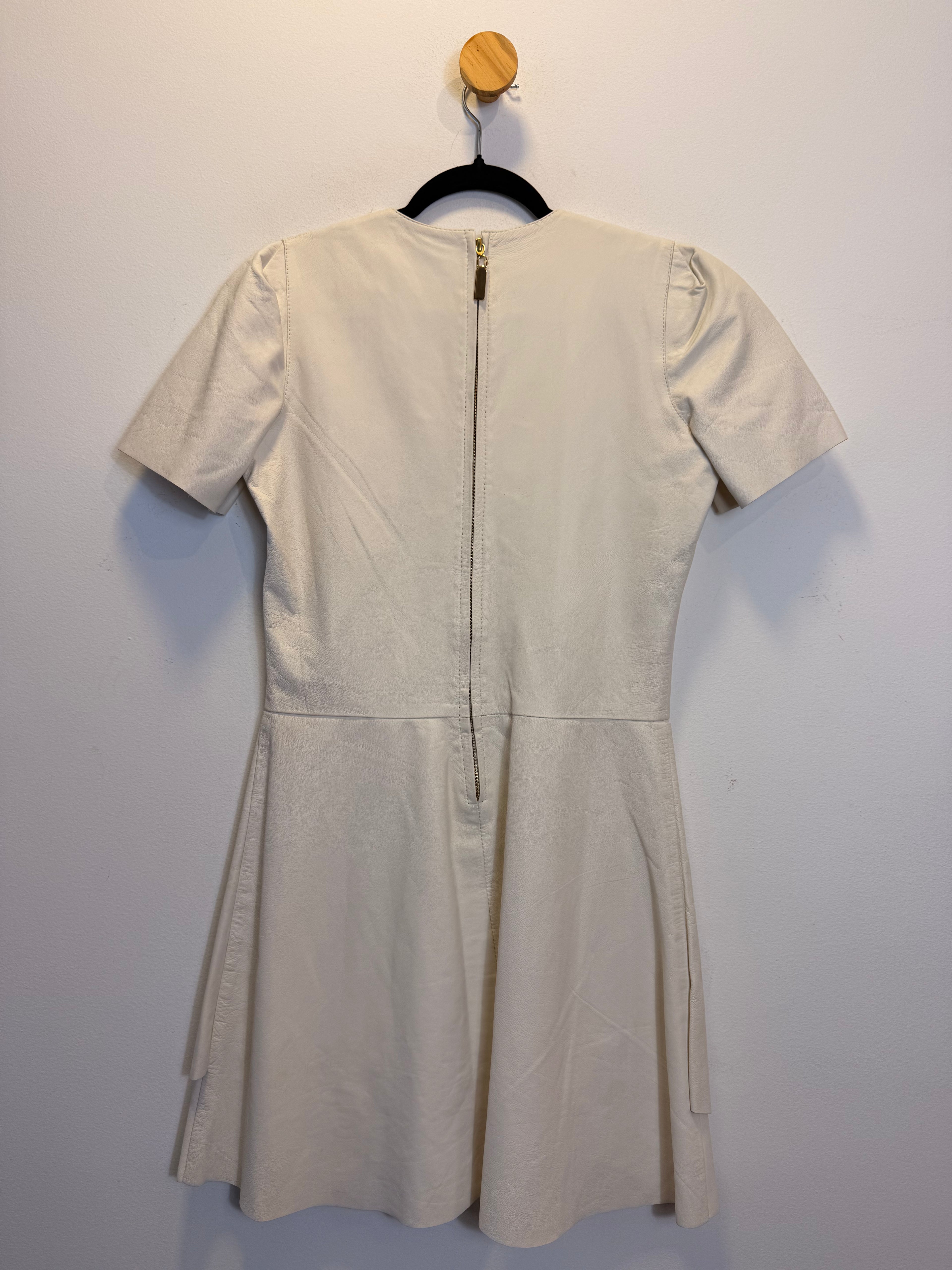 Vestido Off White Couro Bria